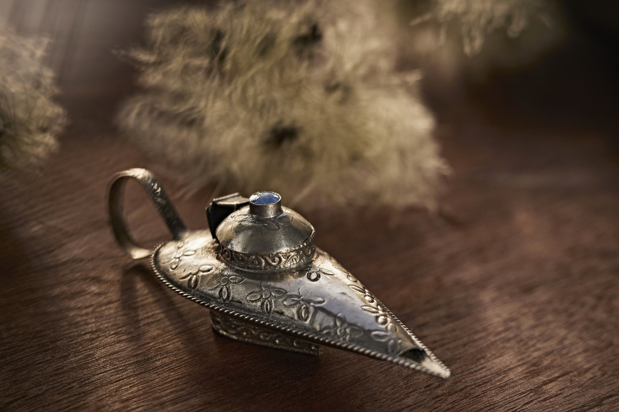 Pillendose/Schmuckdose 'Aladin', handgefertigt, silber, L 11,5 cm, H 3,5 cm