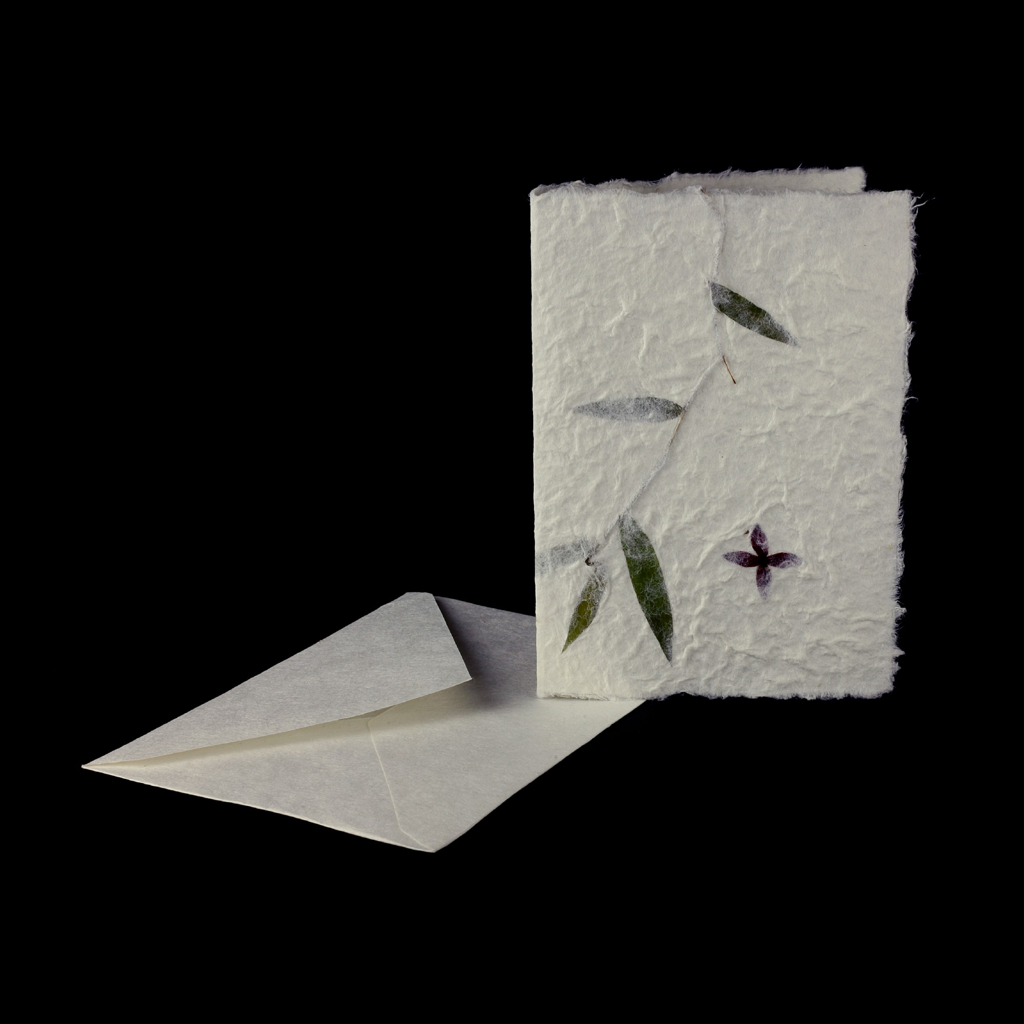 Grußkarte 'rote Blüte', Büttenpapier, B 12,5 cm, H 17 cm