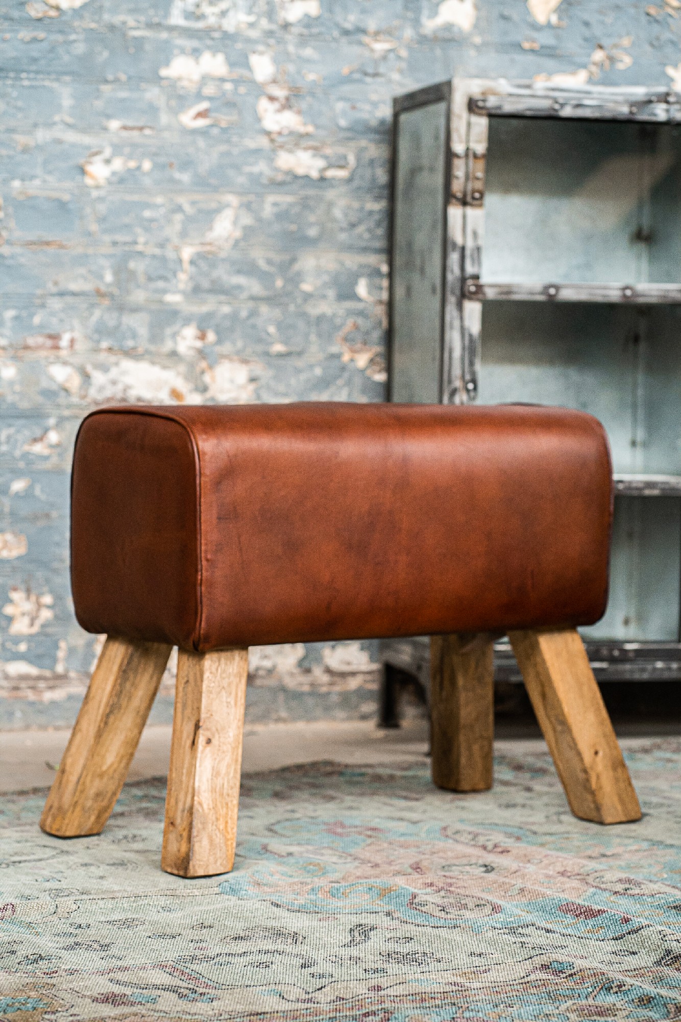 Sitzbock 'James', cognac, natur, B 61 cm, H 52 cm, T 35 cm
