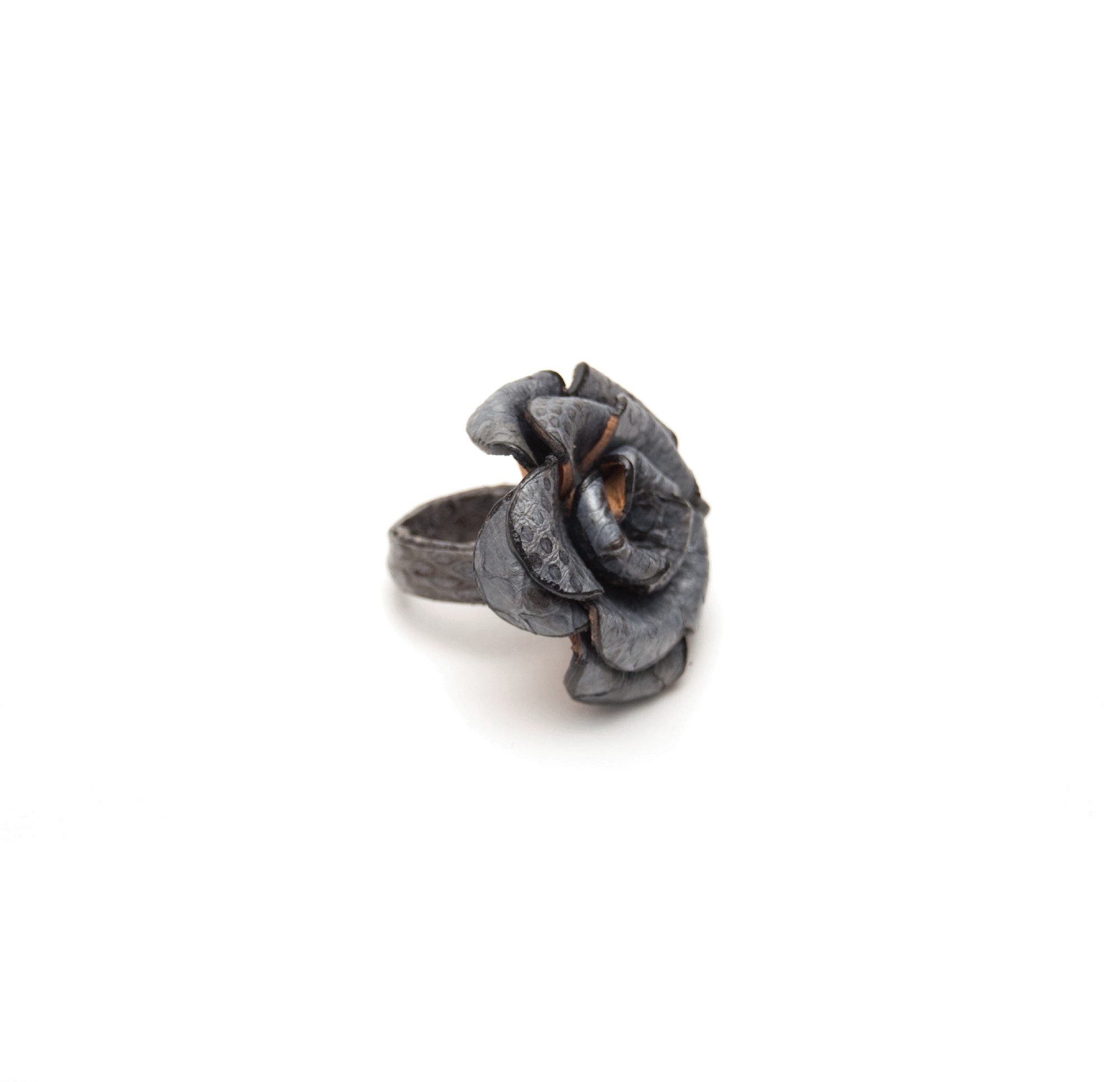 Ring Rose, grau, T 4 cm, B 4 cm, H 2 cm
