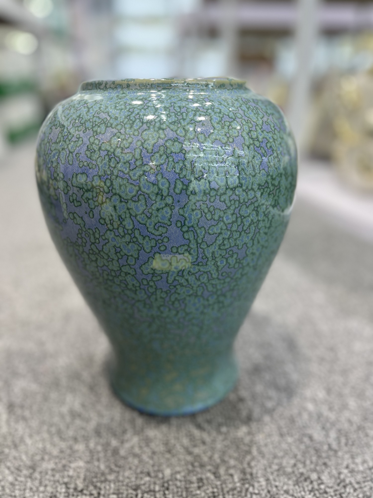 Porzellanvase 'Lafique grande', blaugrün, B 20,5 cm, T 19 cm, H 26,5 cm