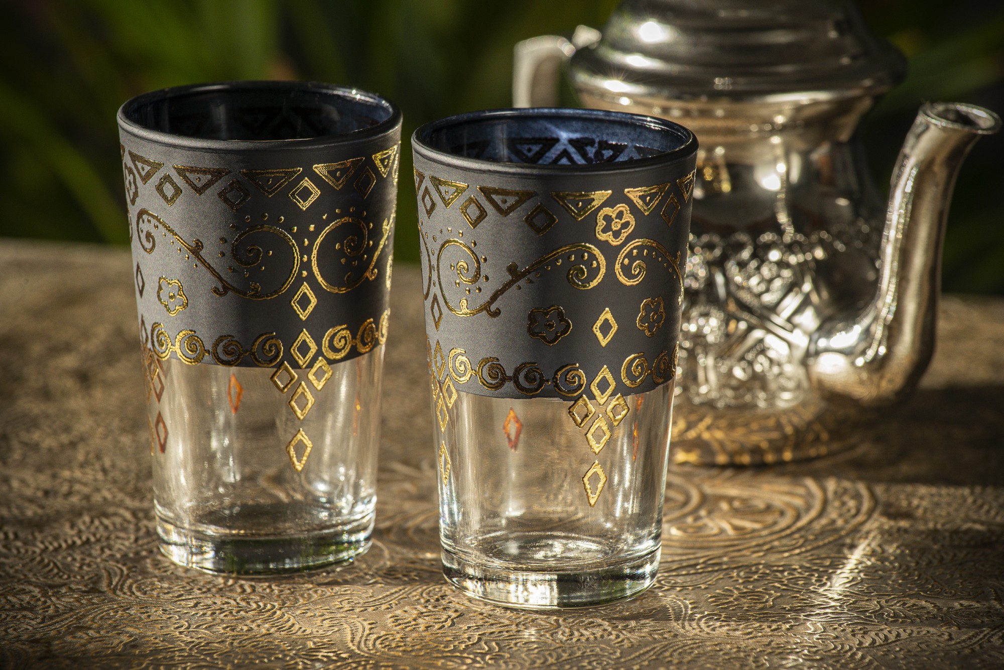 Teeglas, gold, schwarz, Ø 5 cm, H 9 cm