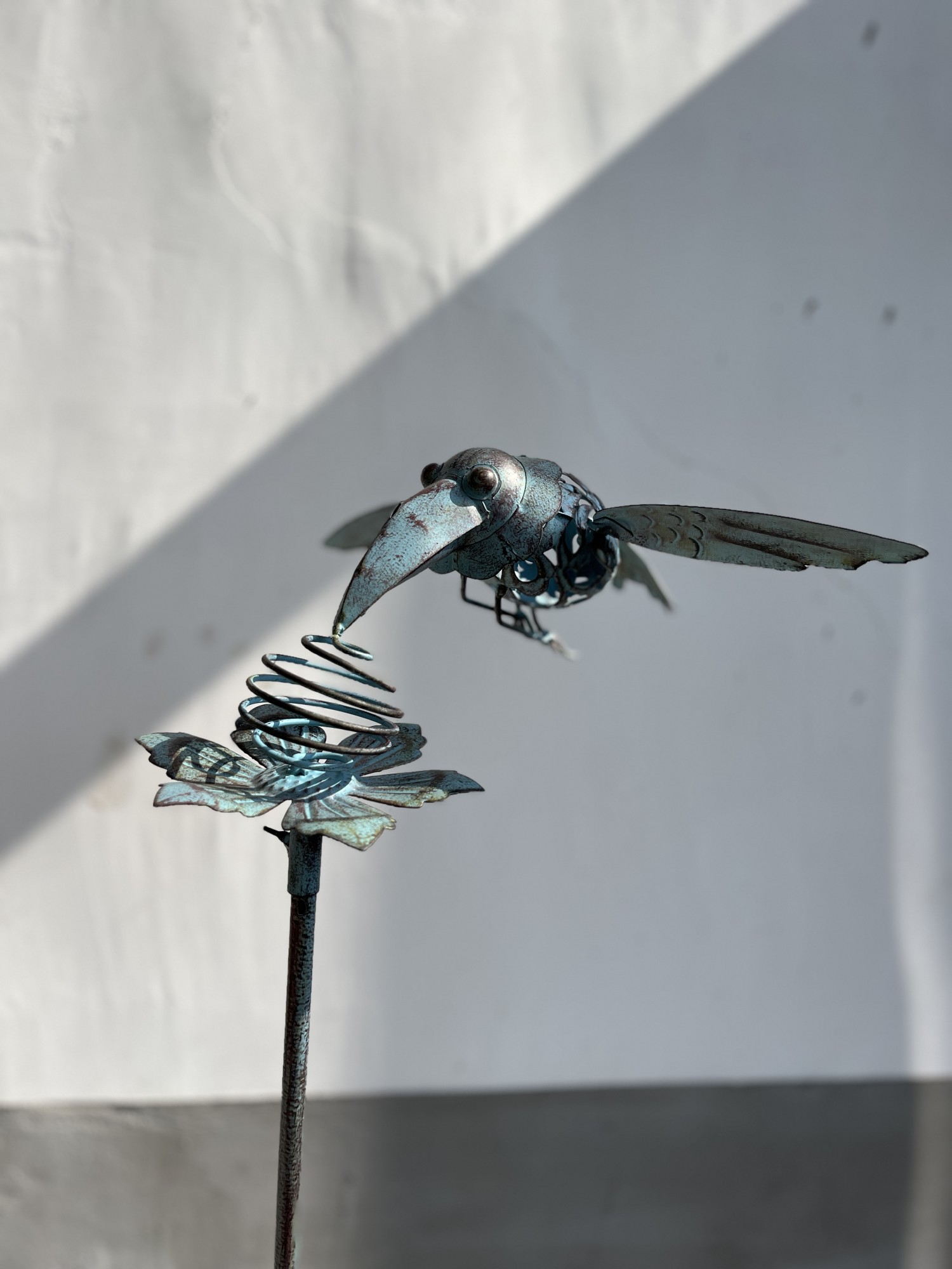 Windpendler 'Rabe Reinhold', aus Metall, L 33 cm, B 26 cm, H 137 cm