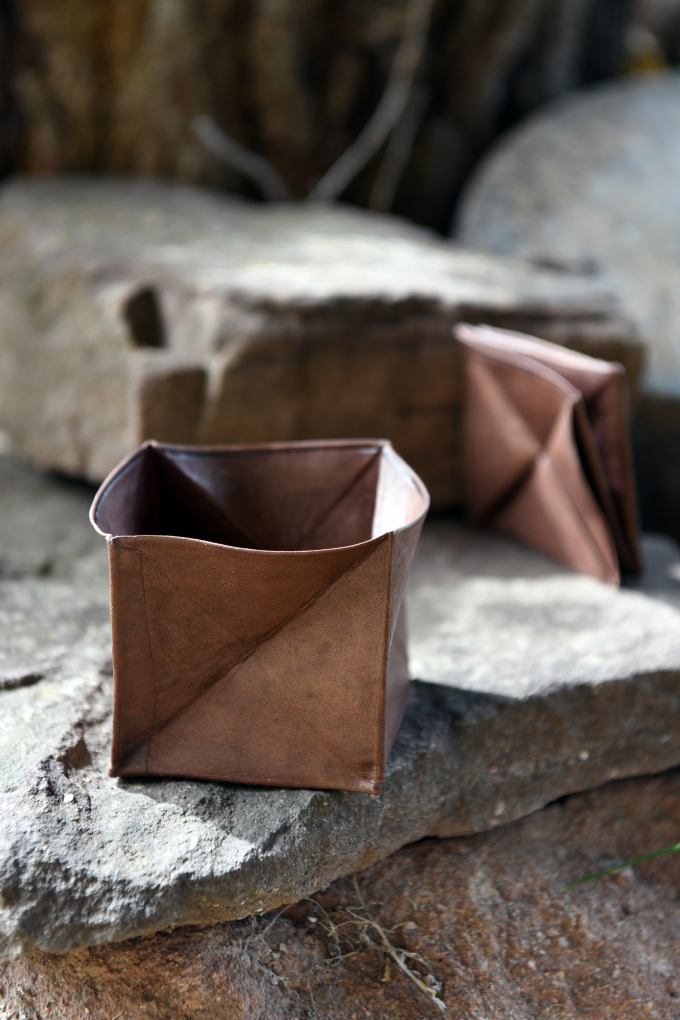 Falt-Münzbörse aus Leder, braun, B 7 cm, T 7 cm, H 7 cm