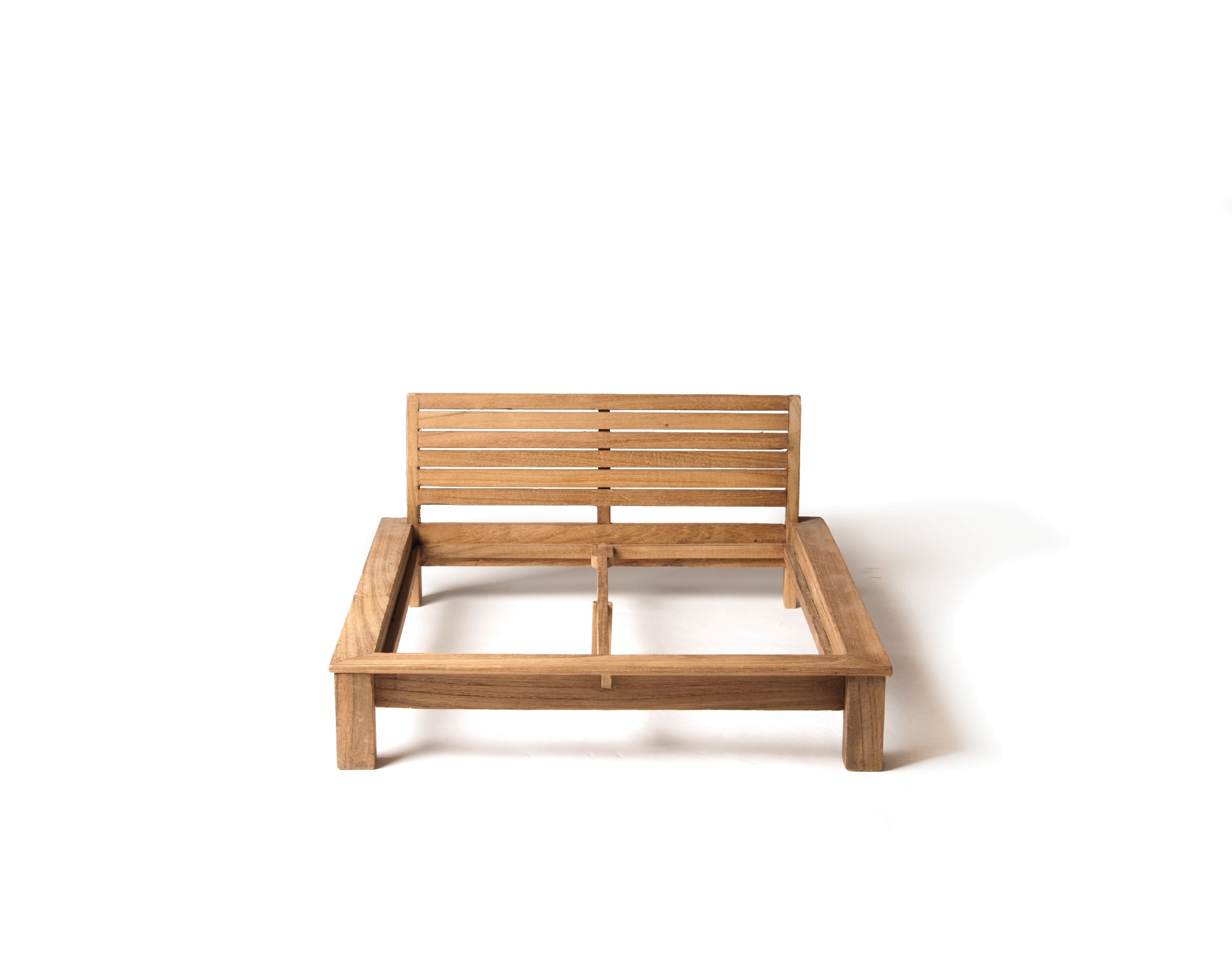 Bettrahmen 'Semarang' aus recyceltem Teak, natur, T 200 cm, B 180 cm, H 100 cm