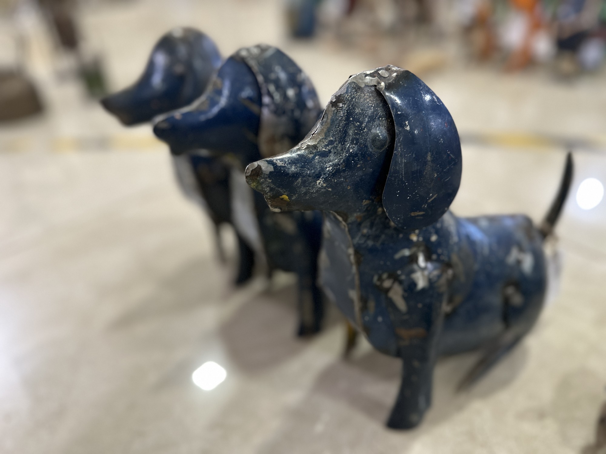 Metallfigur 'Hund', blau, H 27 cm, B 28 cm, L 9 cm