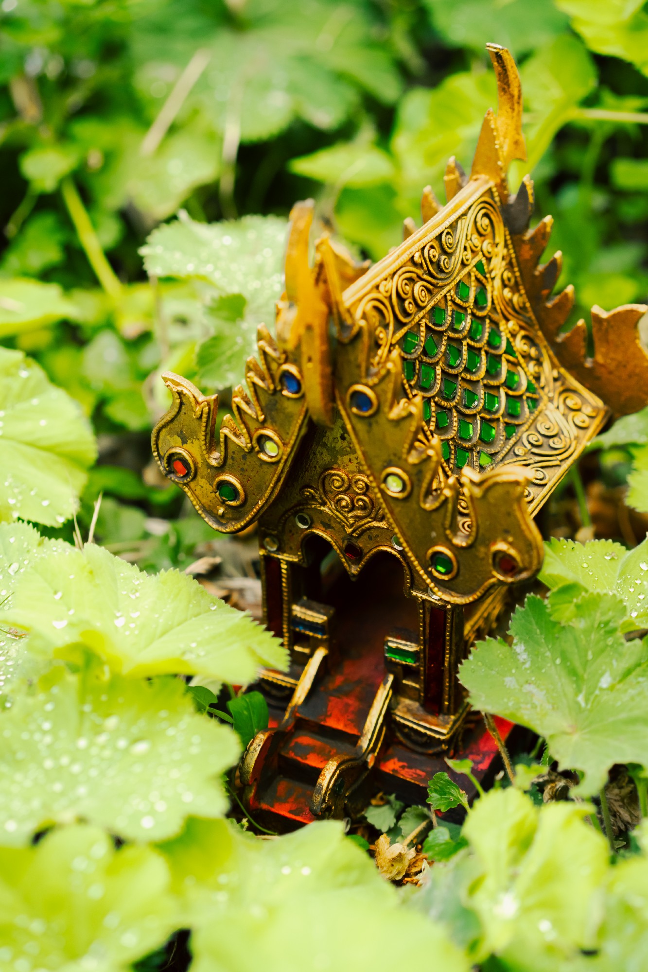 Geisterhäuschen thailändisch, gold, H 20 cm, L 16 cm, B 13,5 cm