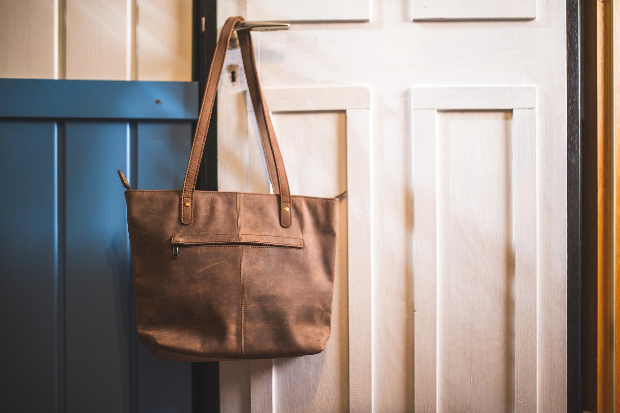 Shopper aus Büffelleder, braun, B 38 cm, H 30 cm, L 9 cm