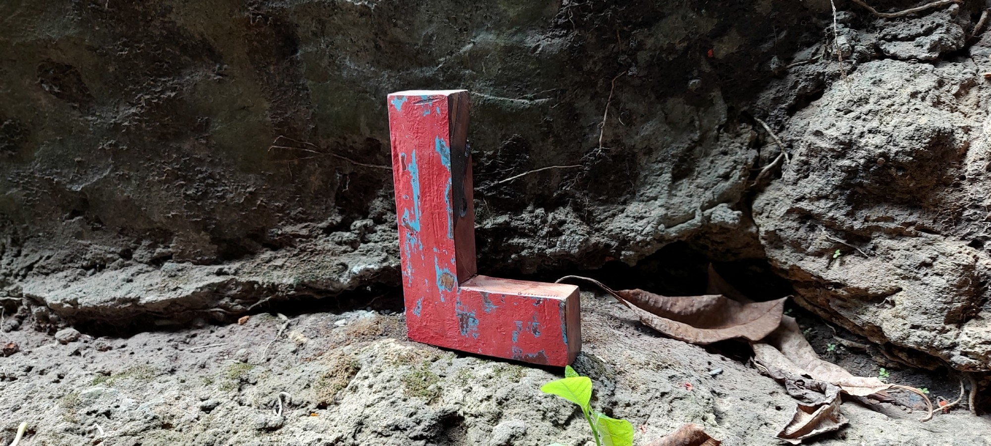 Holzbuchstabe 'L', mehrfarbig, T 2,5 cm, B 13 cm, H 19 cm
