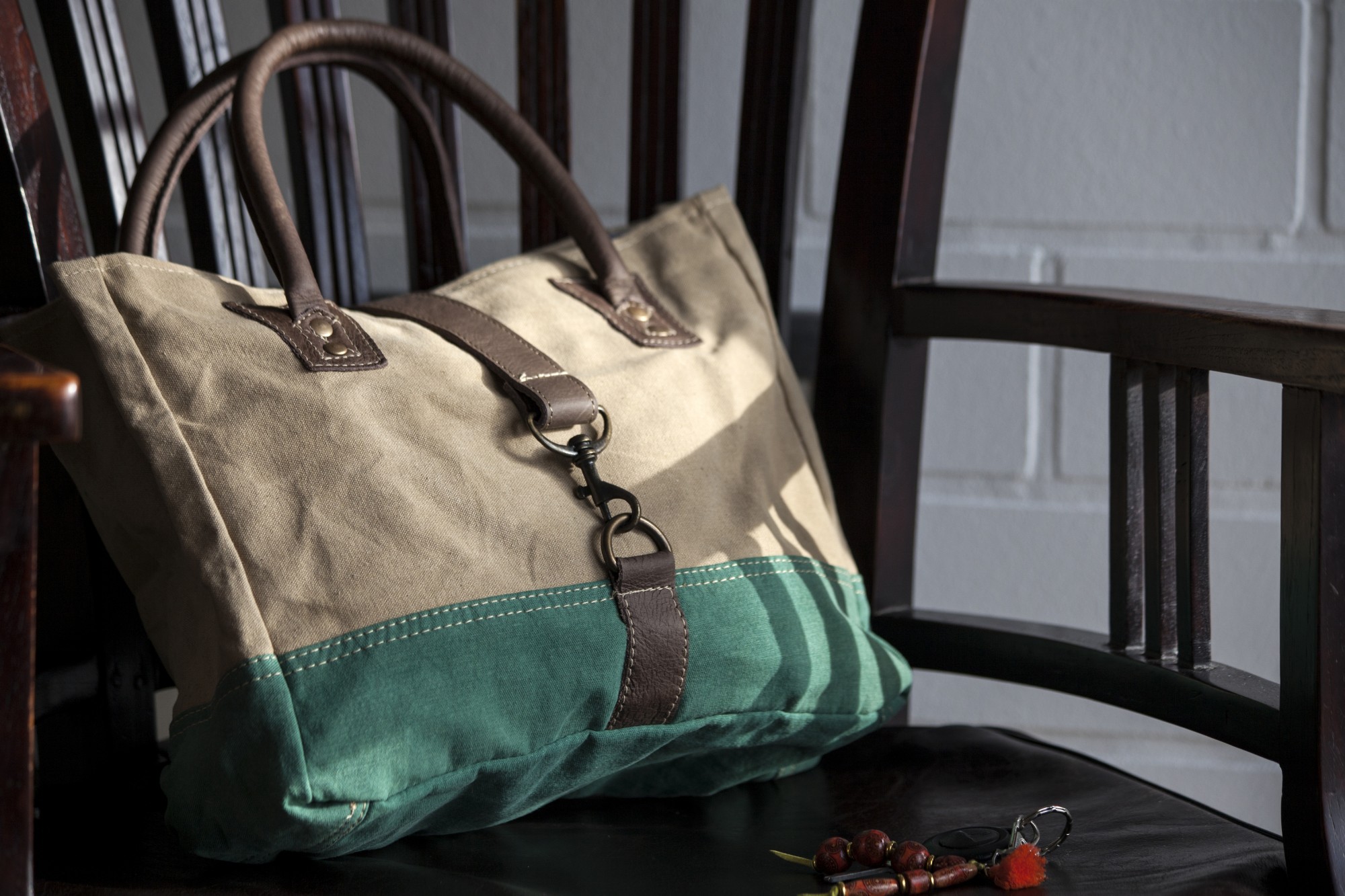 Handtasche 'Lester', grün, beige, B 33 cm, H 25 cm, T 11 cm