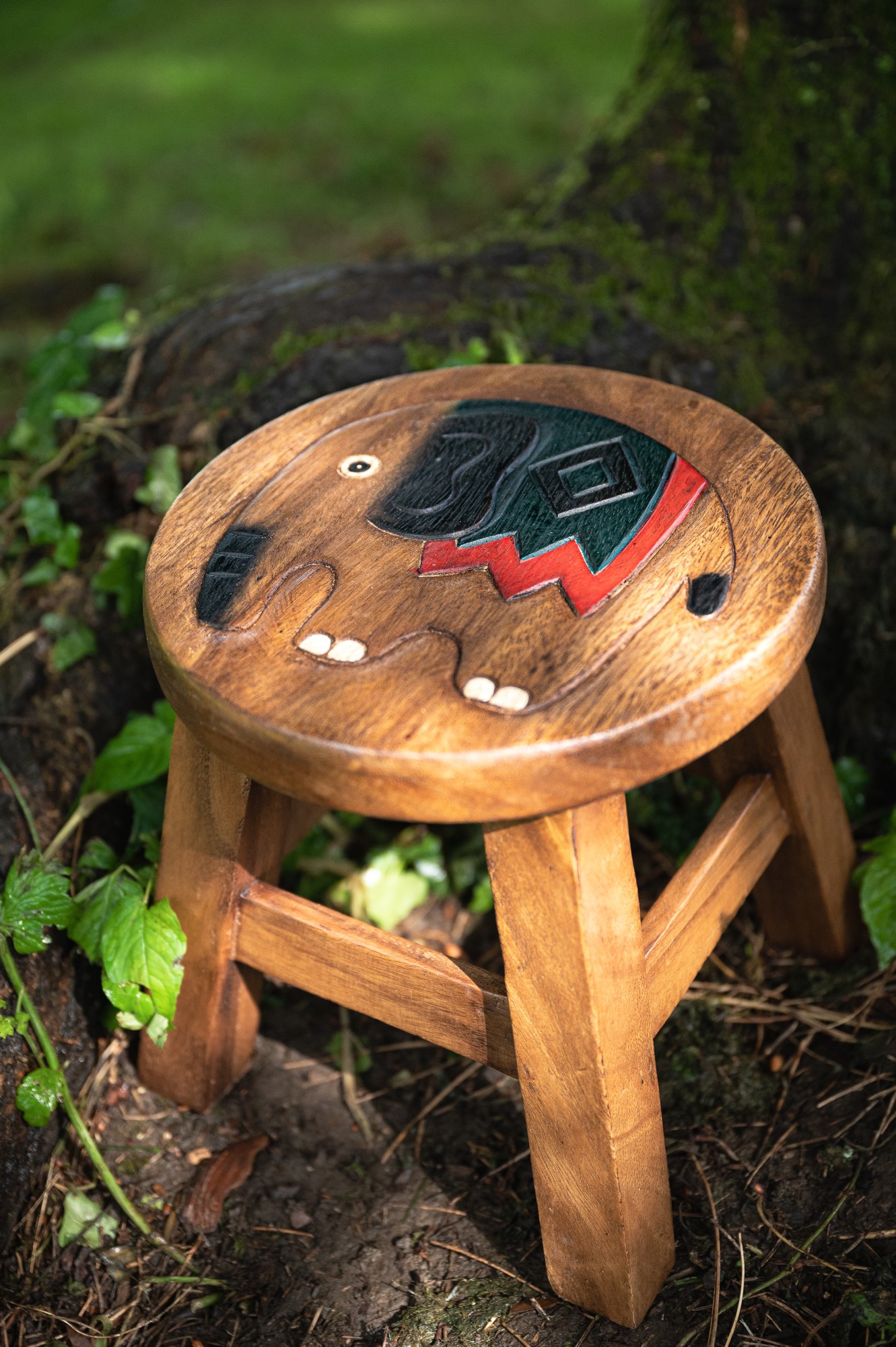 Massiver kleiner Elefanten-Hocker, natur, rot, schwarz, Ø 25 cm, H 25 cm