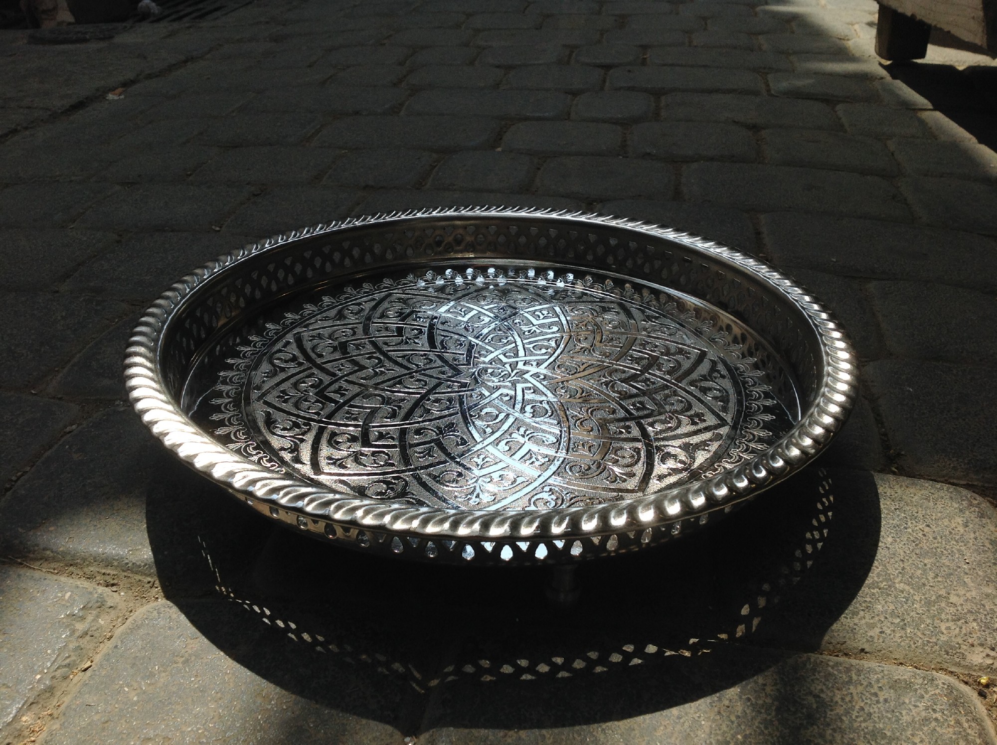 Teetablett mit Fuß 'Lotus', Ø 32 cm, H 0,5 cm
