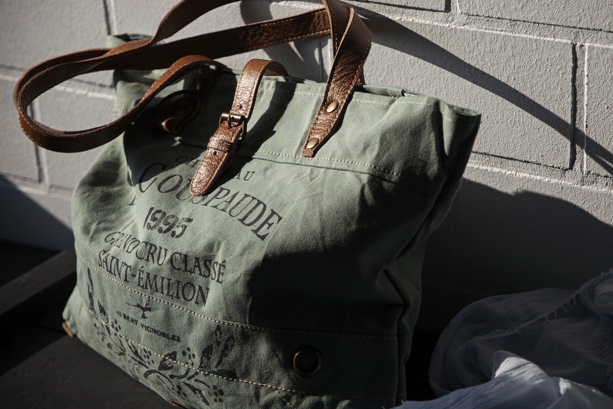 Schultertasche '1995', grün, B 44 cm, H 36 cm