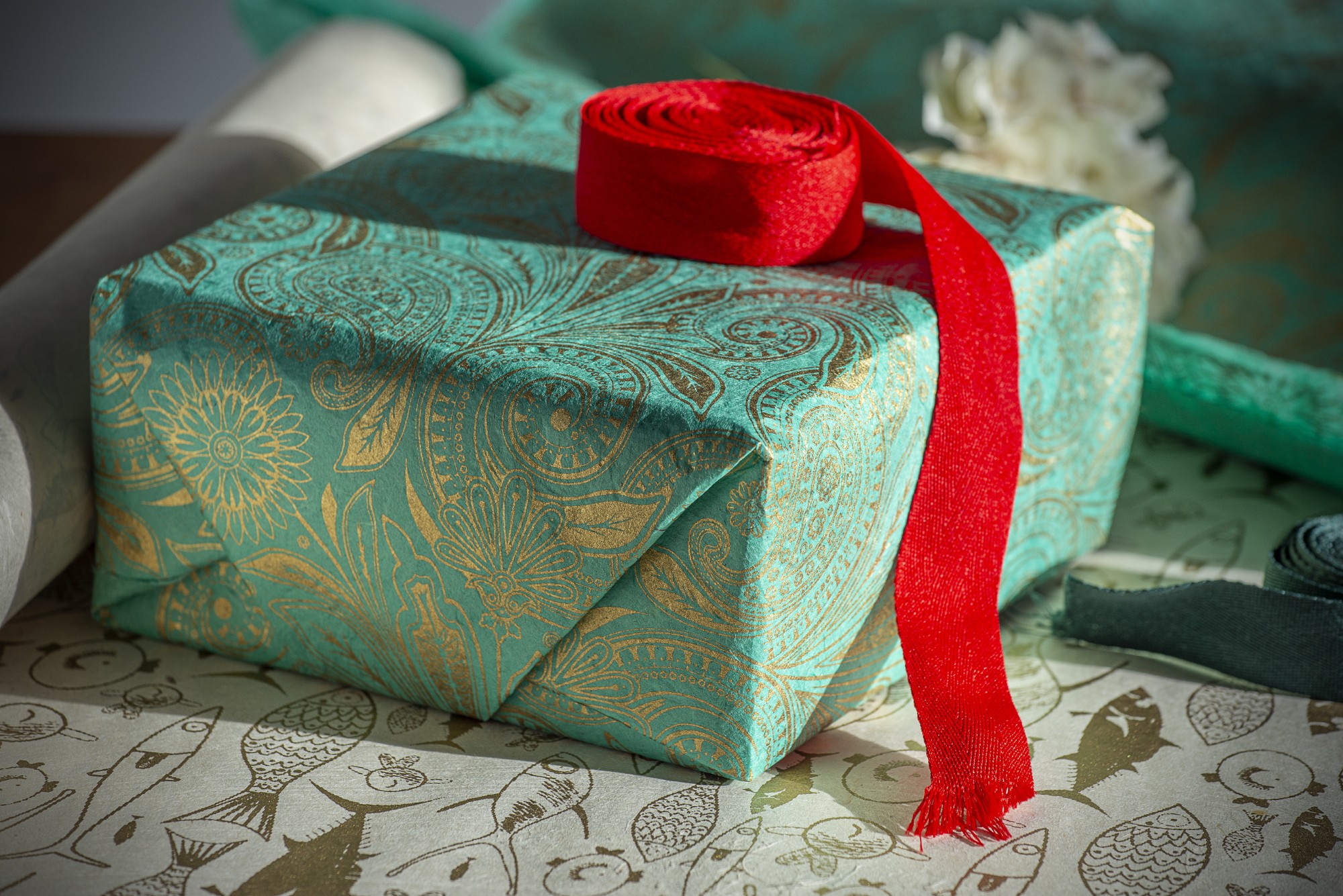 Geschenkpapier floral, mint, gold, L 76 cm, B 51 cm