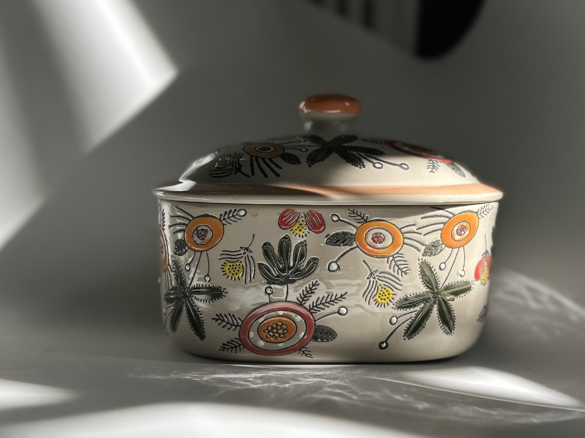Deckelbehälter, beige/multicolor, B 18,5 cm, T 12 cm, H 13 cm