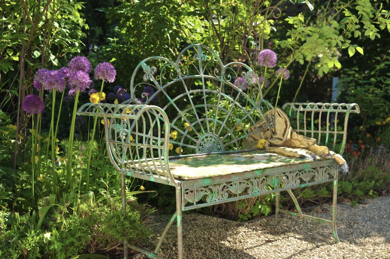 Metallbank 'Marlon', vintage-grün,  L 146 cm, B 46 cm, H 102 cm