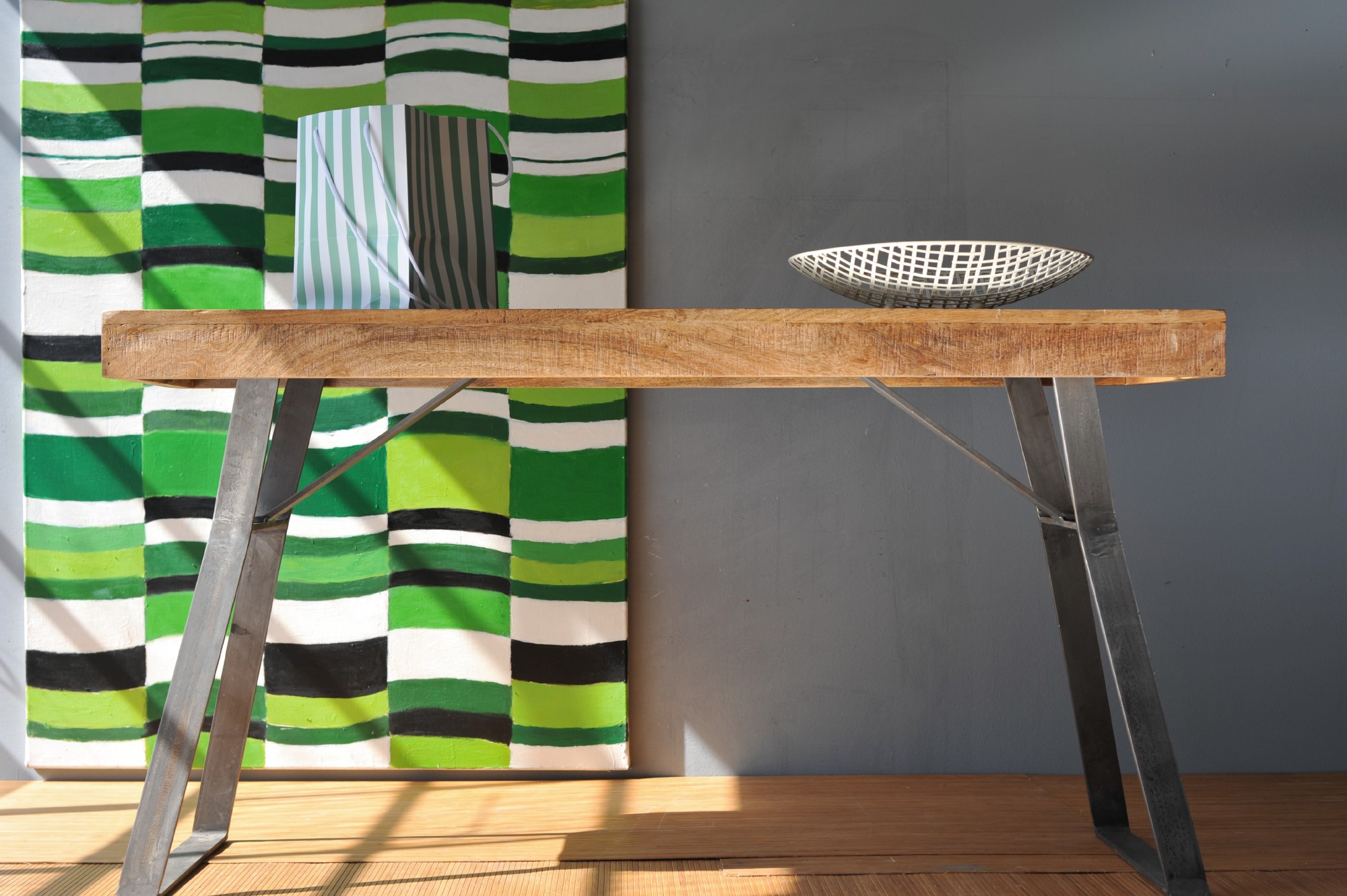 Anrichte 'Berkhood', aus Mangoholz und Eisen, B 135 cm, H 76 cm, T 36 cm