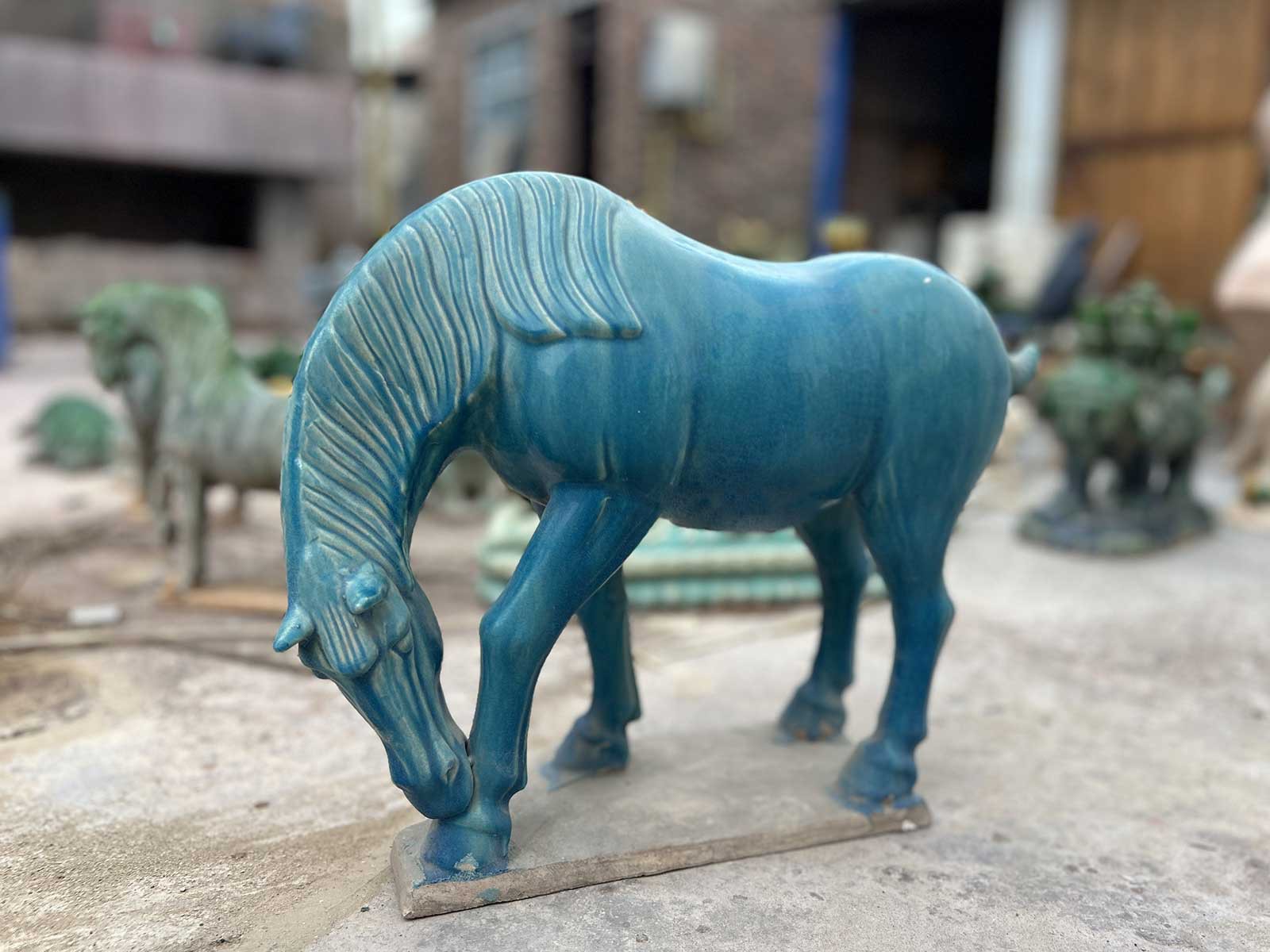 Keramikpferd 'Tang Dynasty', blau, B 42 cm, T 24 cm, H 34 cm