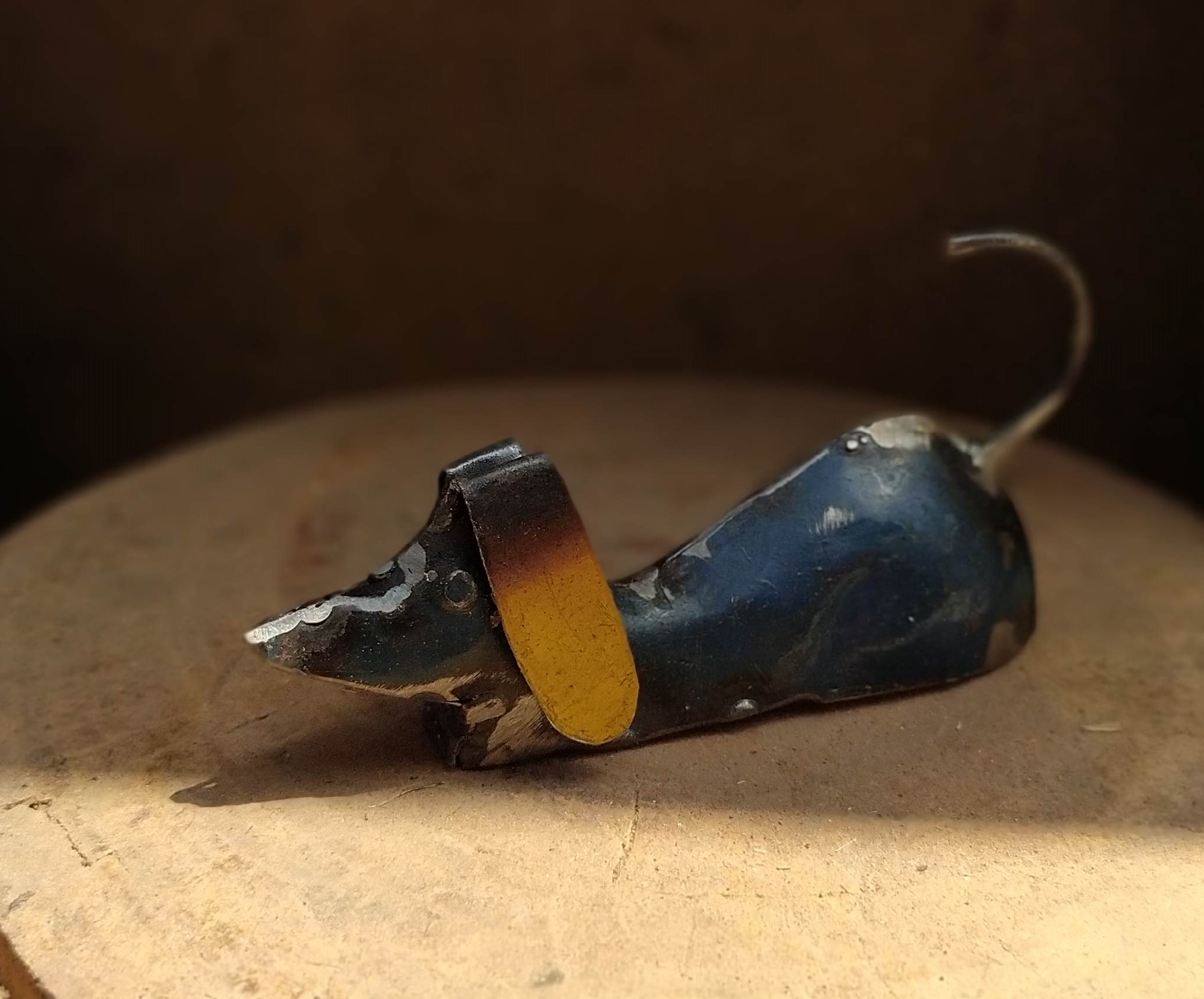 Metallfigur 'Dackel' blau, H 7 cm, B 10 cm, L 3,5 cm