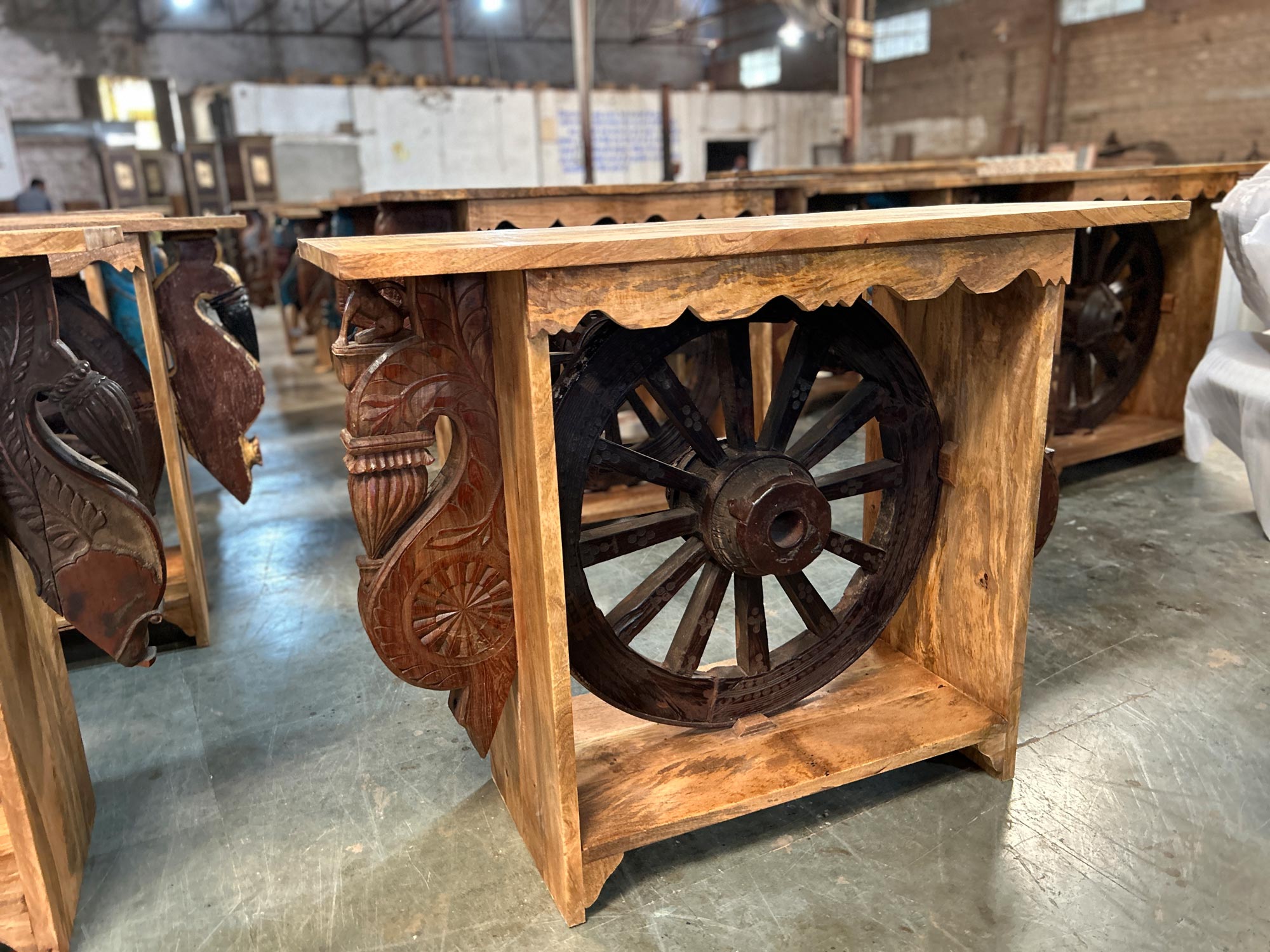 Bartisch 'Old Wheel', aus Mangoholz, B 130 cm, T 50 cm, H 110 cm