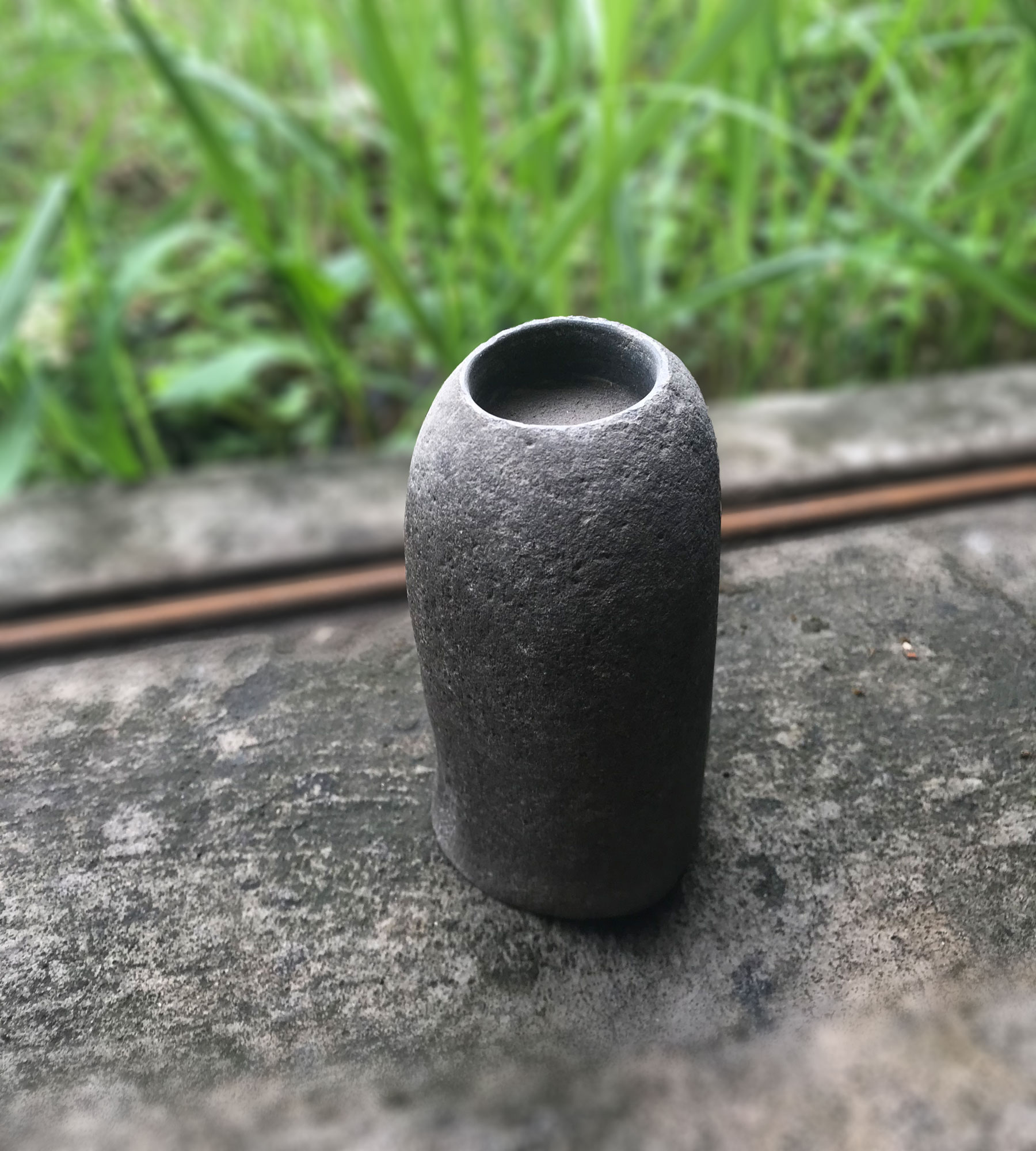 Teelichthalter aus Flussstein, natur, H 15 cm, B 8 cm, T 7 cm