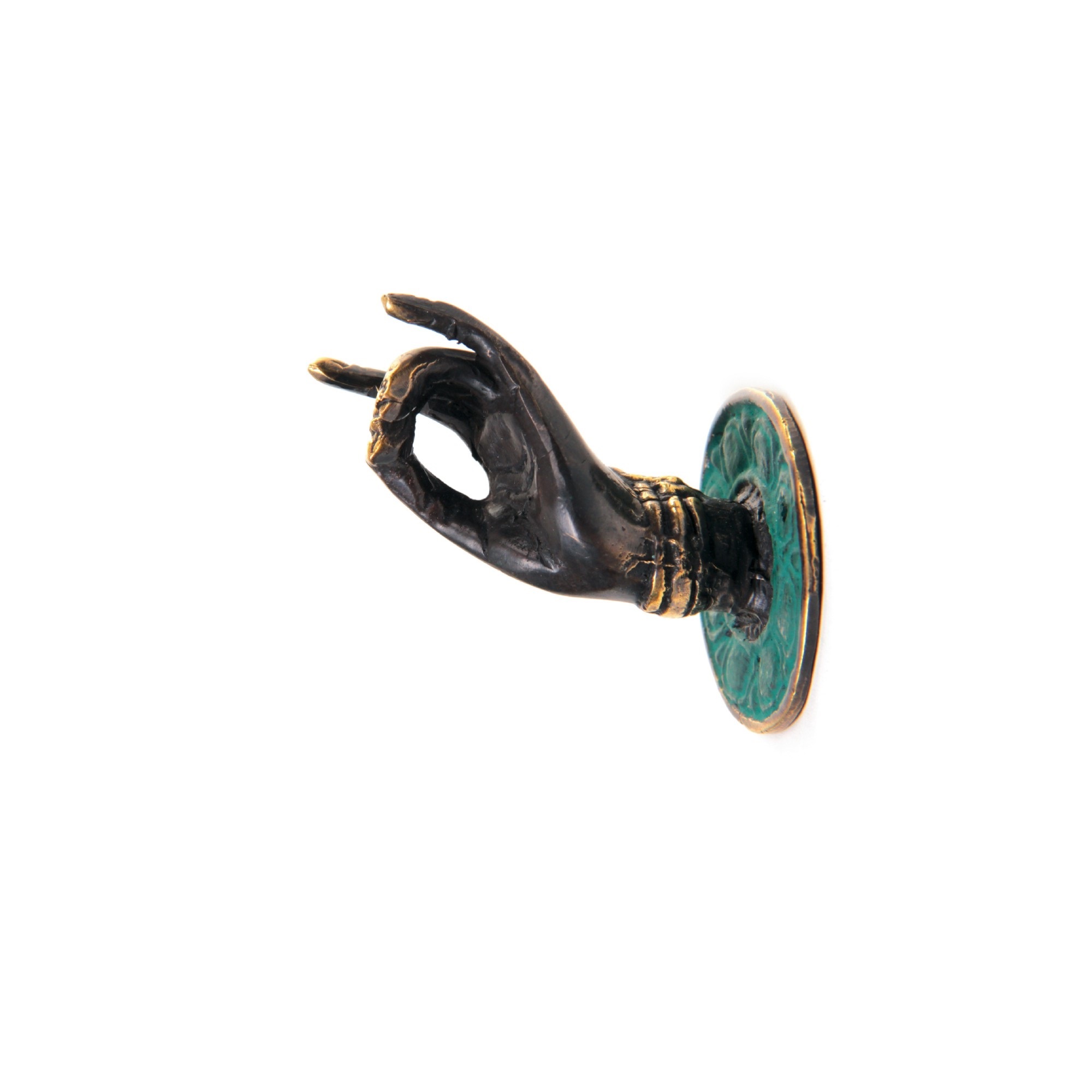 Wandhaken 'Hand Mudra links', aus Bronze, Ø 4 cm, H 4 cm