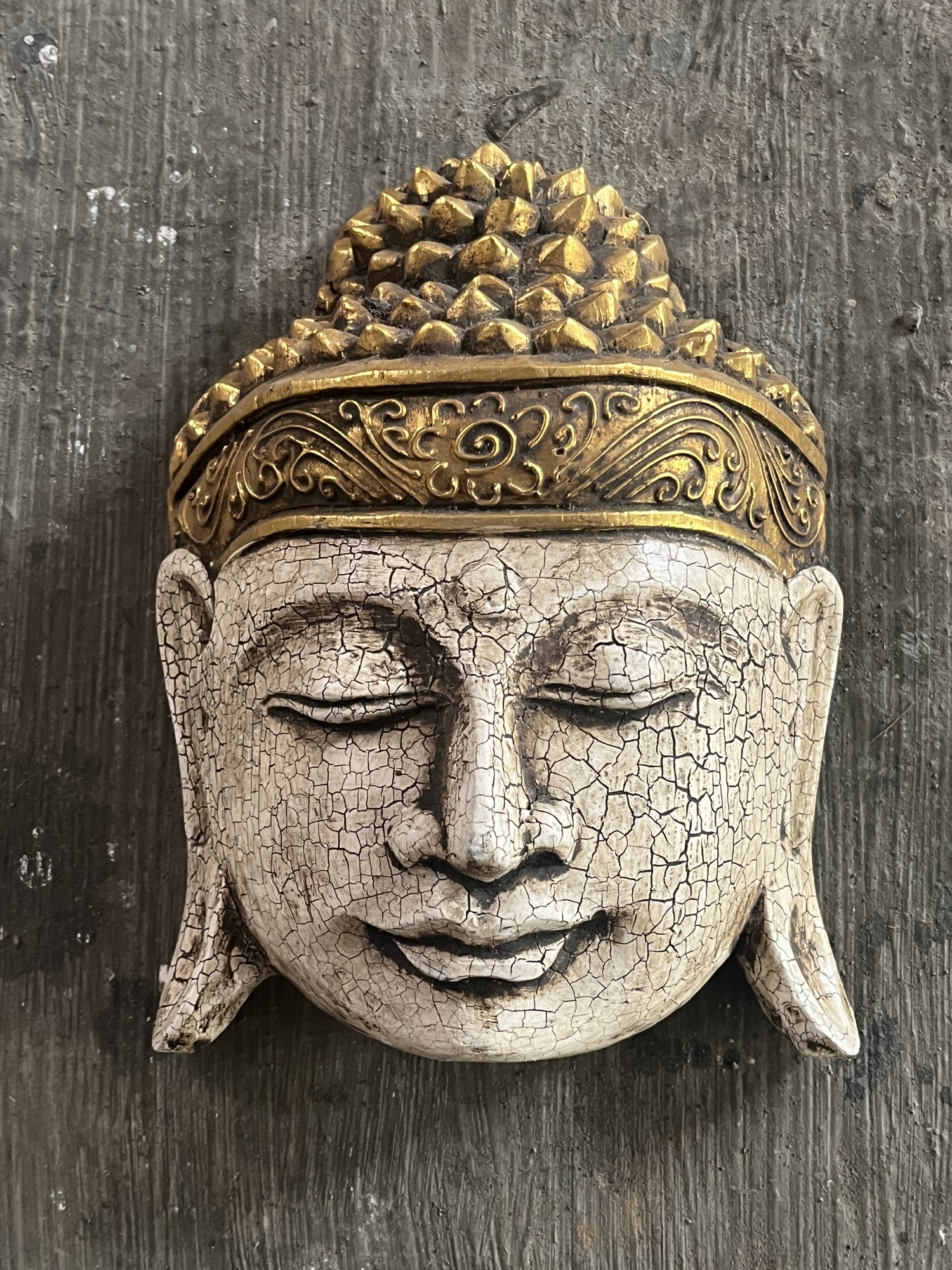 Buddha-Maske, weiß/gold, B 16 cm, T 6,6 cm, H 20 cm