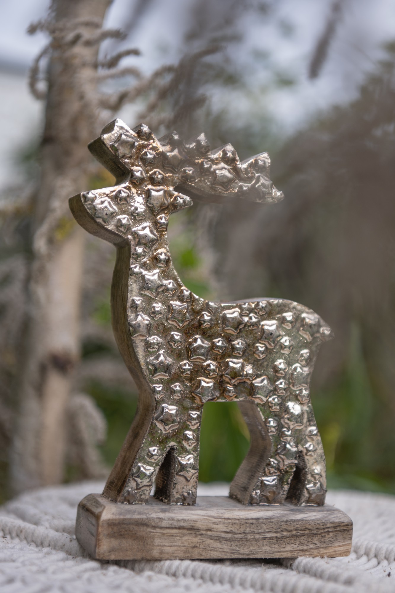 Figur 'Rentier' aus Mangoholz, antik gold, H 20 cm, B 15 cm, L 5 cm