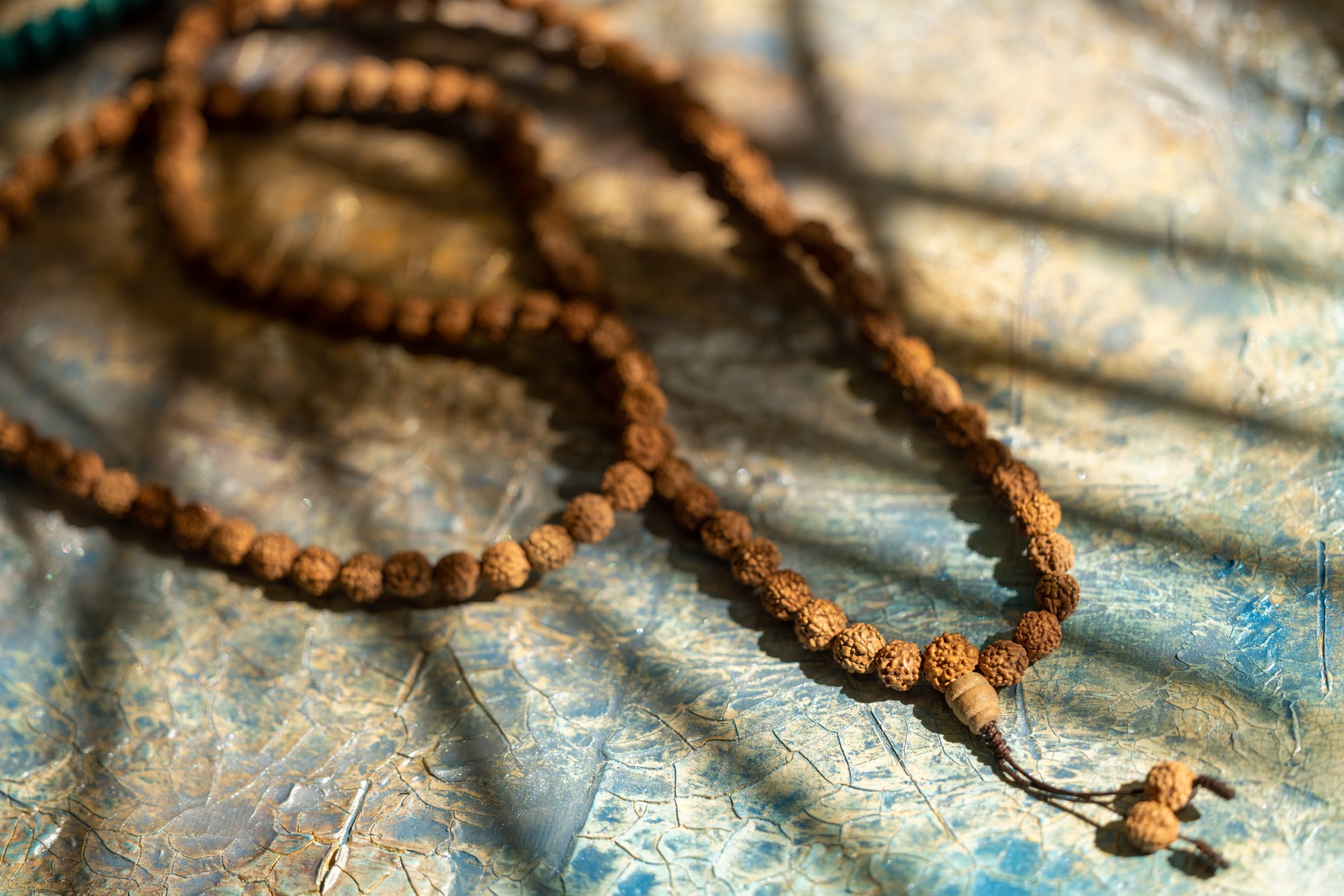 Mala Gebetskette aus Rudraksha-Samen, braun, L 84 cm, B 0,8 cm