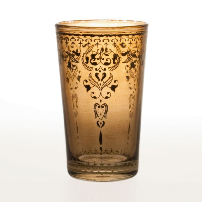 Teeglas, braun, H 8,5 cm, Ø 5 cm