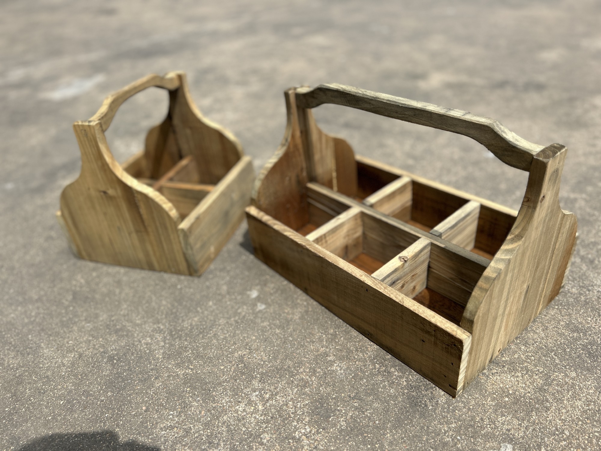 Flaschenhalter, recyceltes Kiefernholz, B 38 cm, T 24 cm, H 25 cm