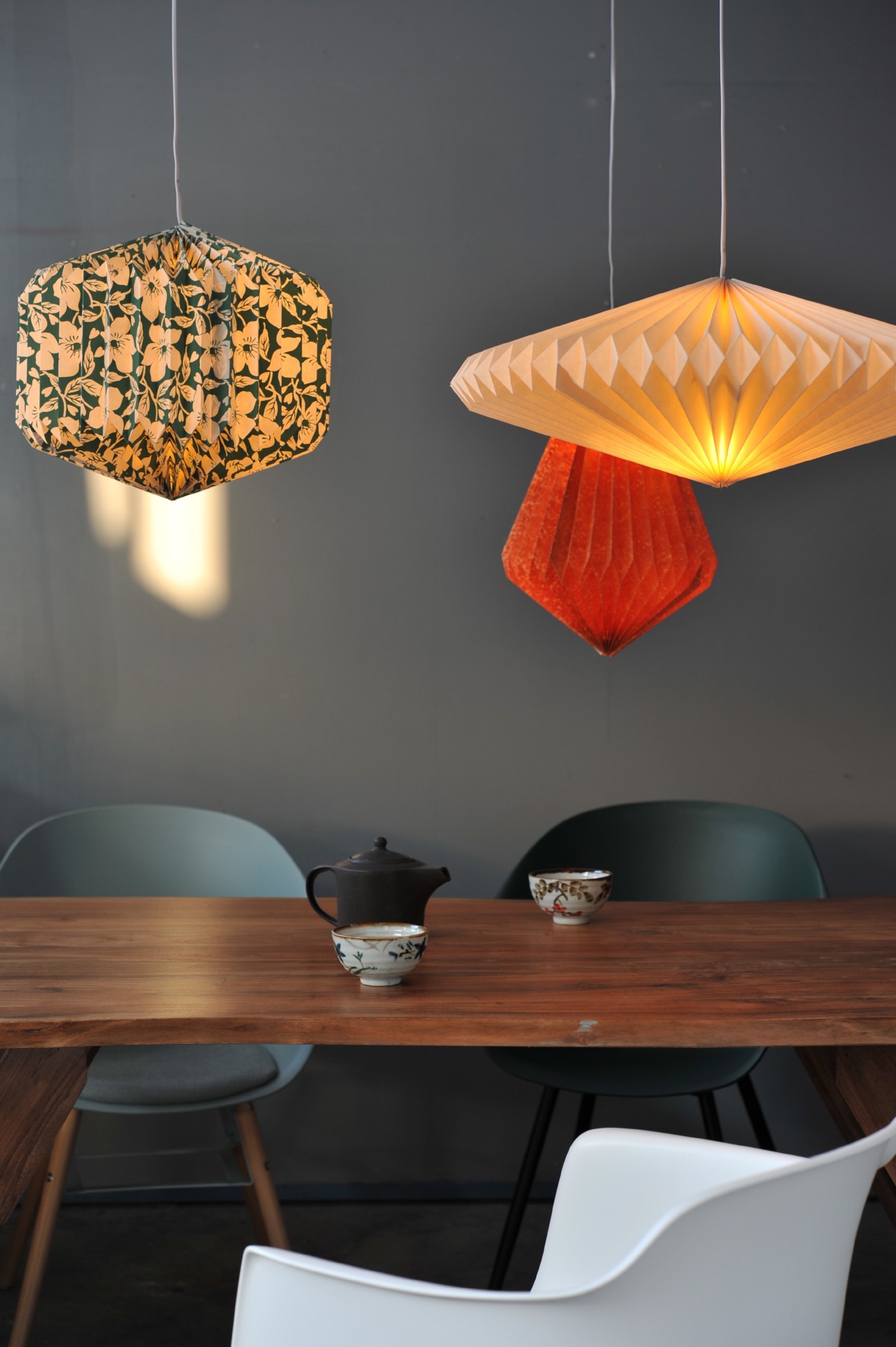 Papierlampe, grün, weiß,  Ø 36 cm, H 23 cm