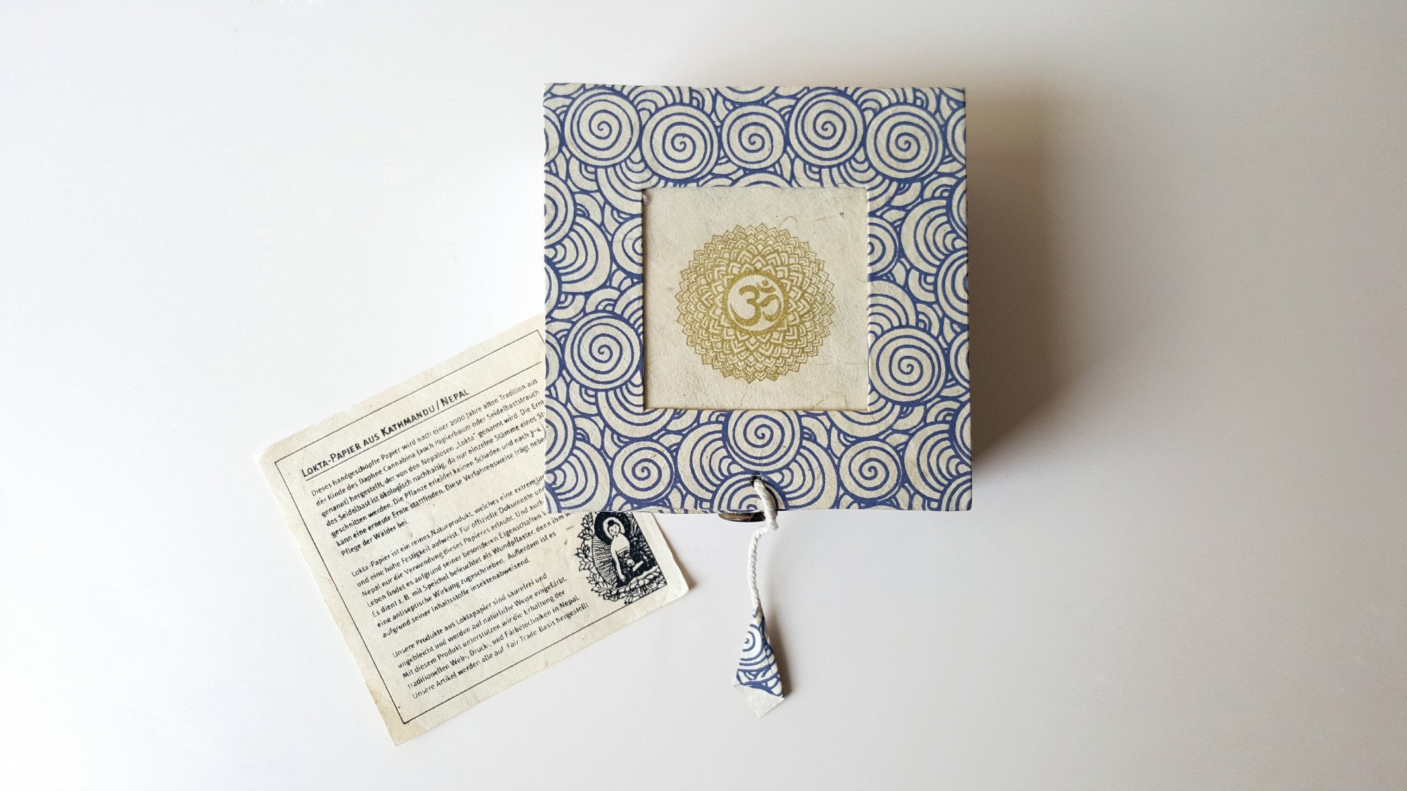 Lokta-Box 'blaue Spiralen', blau, T 11 cm, B 11 cm, H 5,5 cm