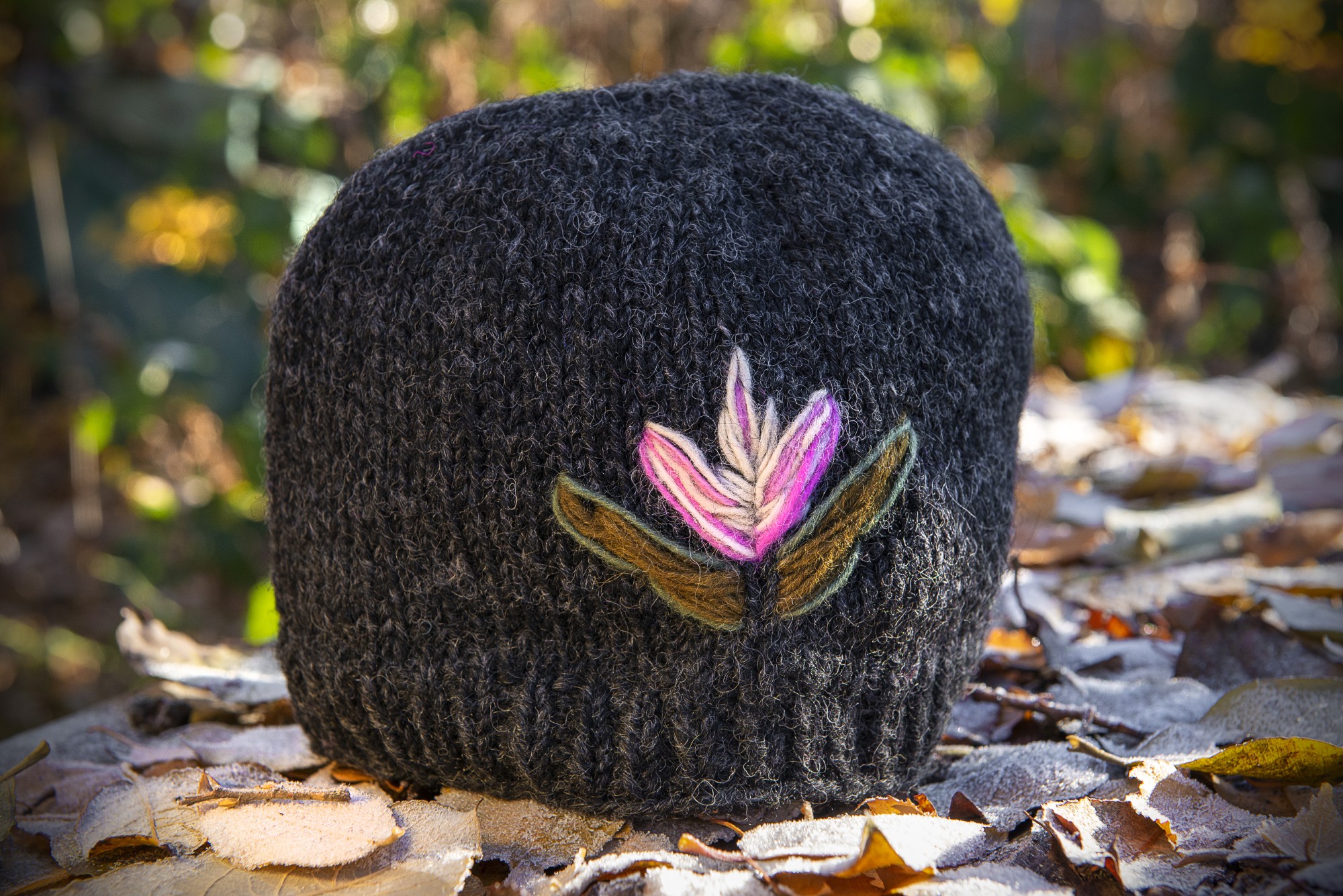 Handgestrickte Wollmütze 'Lotus', grau