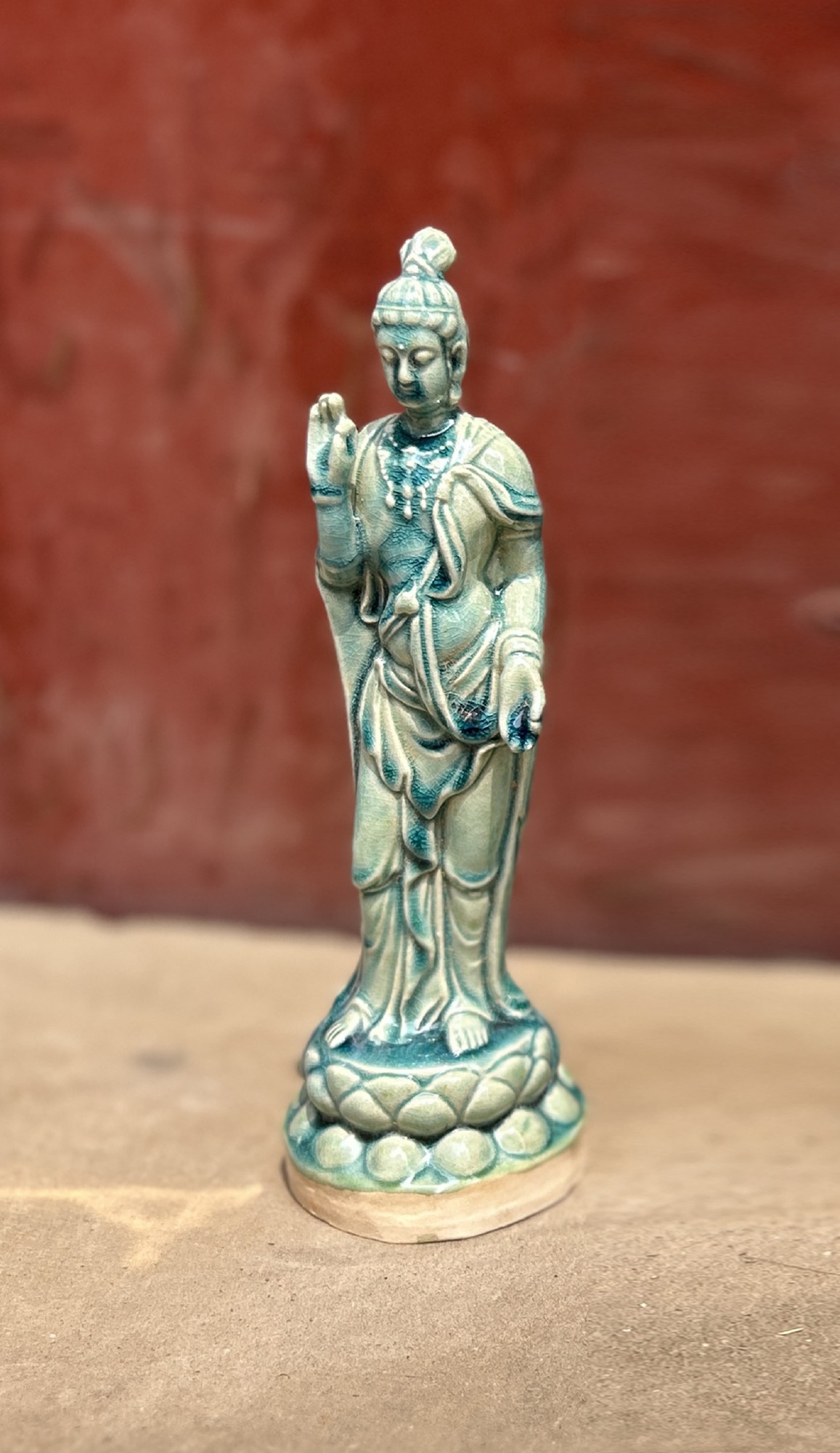 Keramikstatue 'The great power reaches bodhisattva', blau-grün, H 18 cm, Ø 5,5 cm
