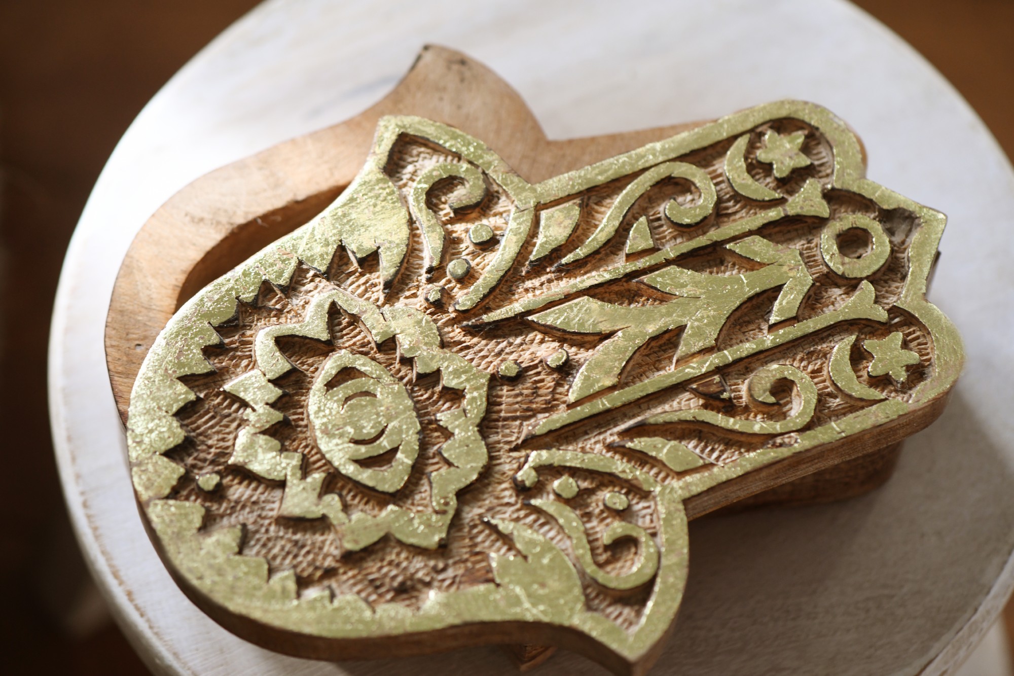 Box 'Hamsa' mit schwenkbarem Deckel, natur, gold, L 21 cm, B 16 cm, H 6 cm