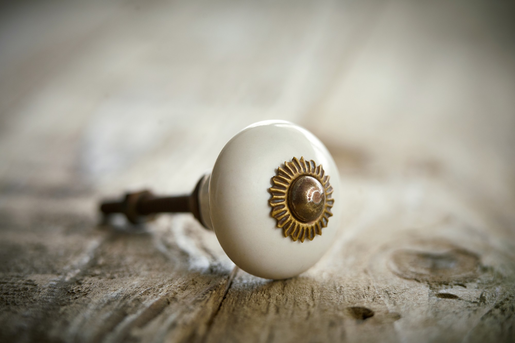 Türknauf rund, weiß, messing, Ø 2,5 cm