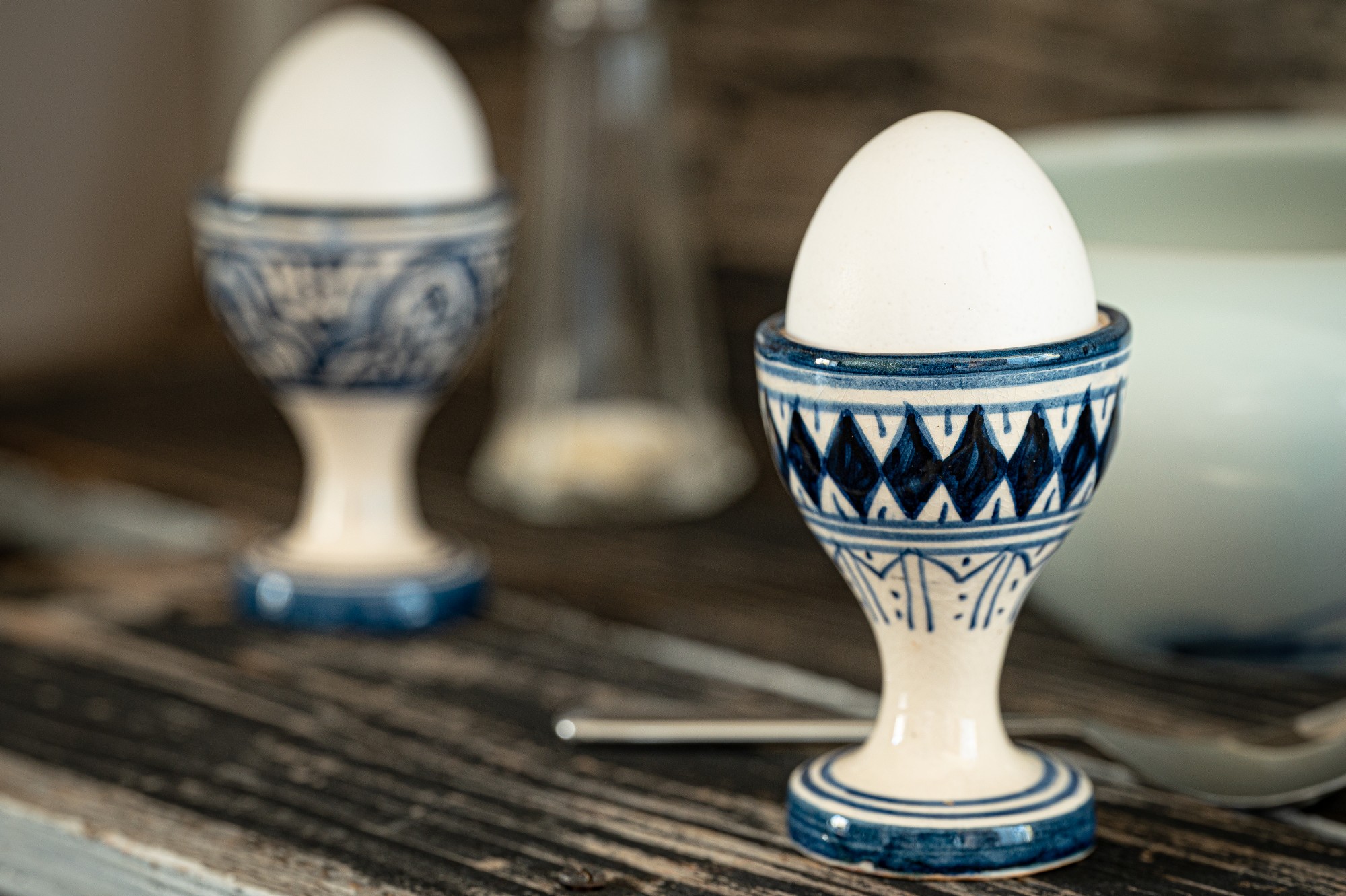 Keramik-Eierbecher, blau, weiß, H 7 cm, Ø 5 cm
