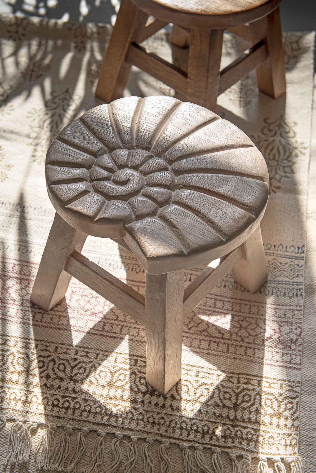 Hocker mit Motiv 'Schnecke', natur, Ø 25 cm, H 25 cm