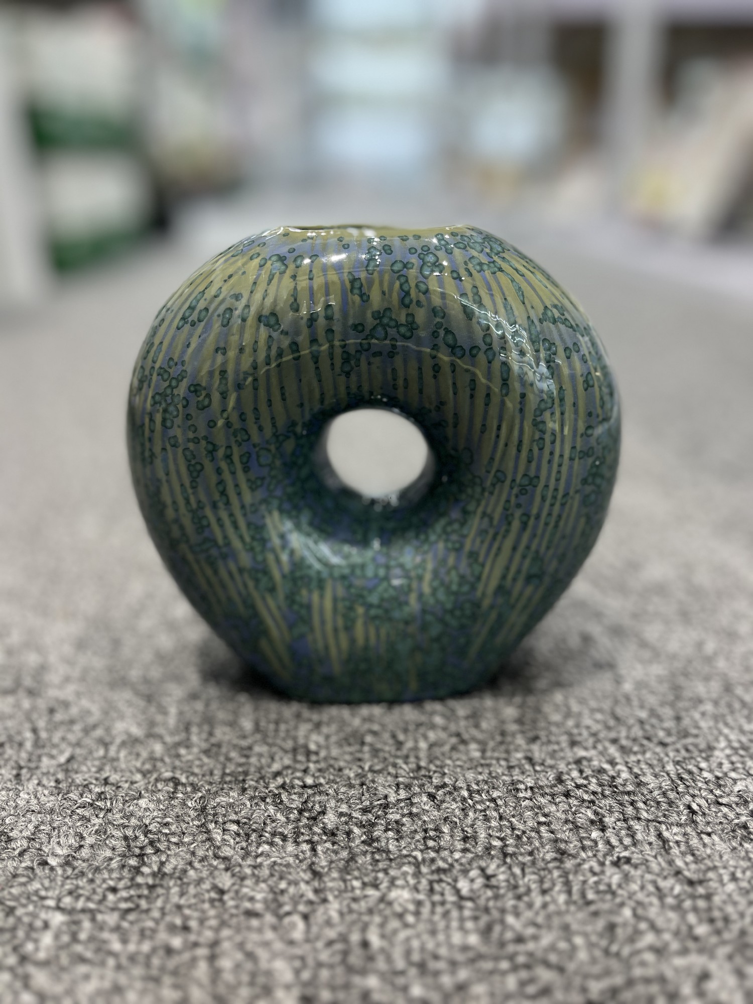 Porzellanvase 'Creole', blaugrün, B 15 cm, T 6,5 cm, H 15 cm