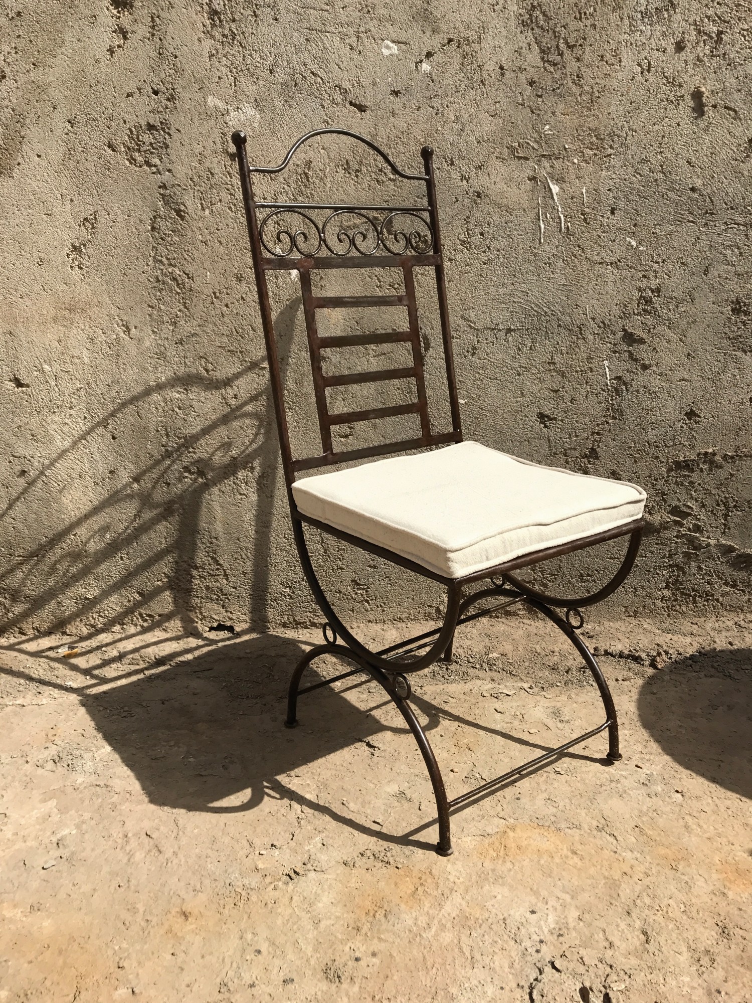 Eisenstuhl massiv 'Slimani', T 40 cm, B 40 cm, H 105 cm