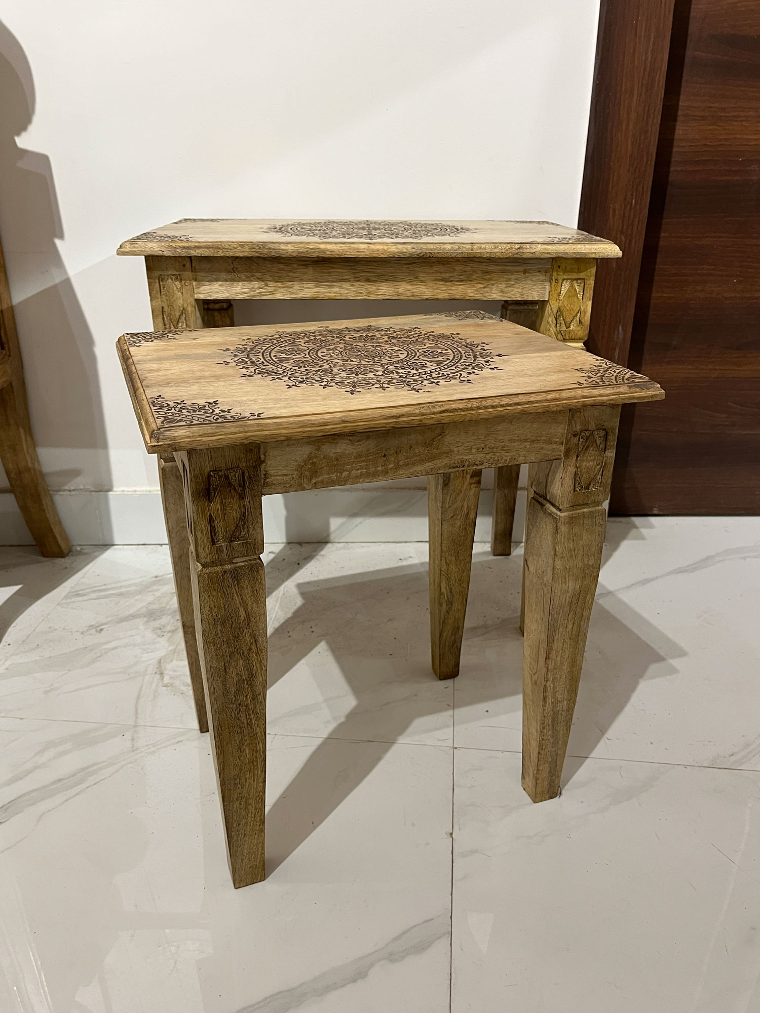 2er-Set Beistelltisch 'Yantra', Mangoholz