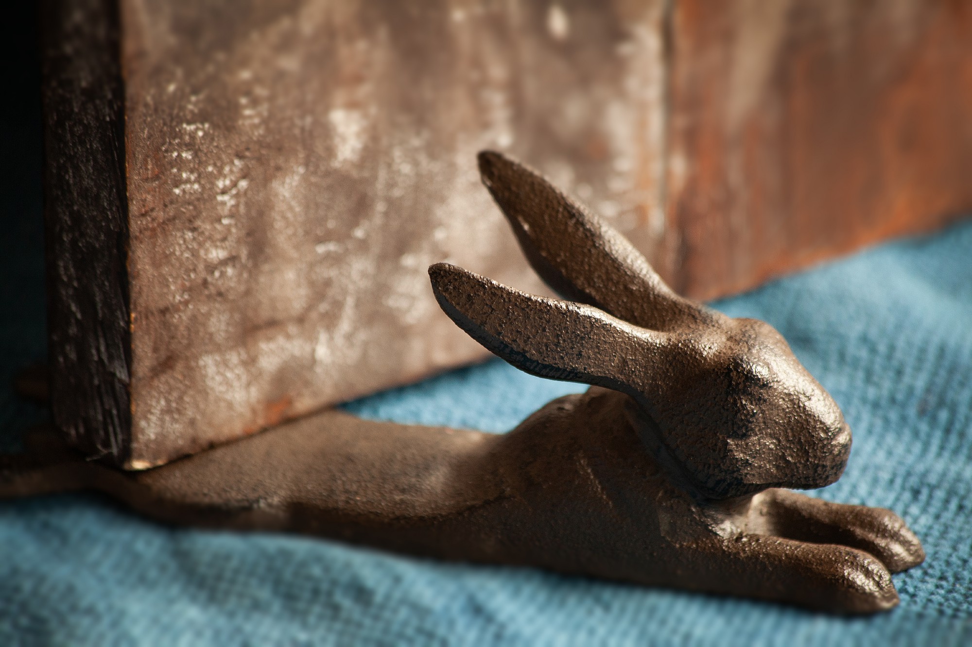 Türstopper 'Hase' aus Gusseisen, B 20,5 cm, L 6 cm, H 8 cm
