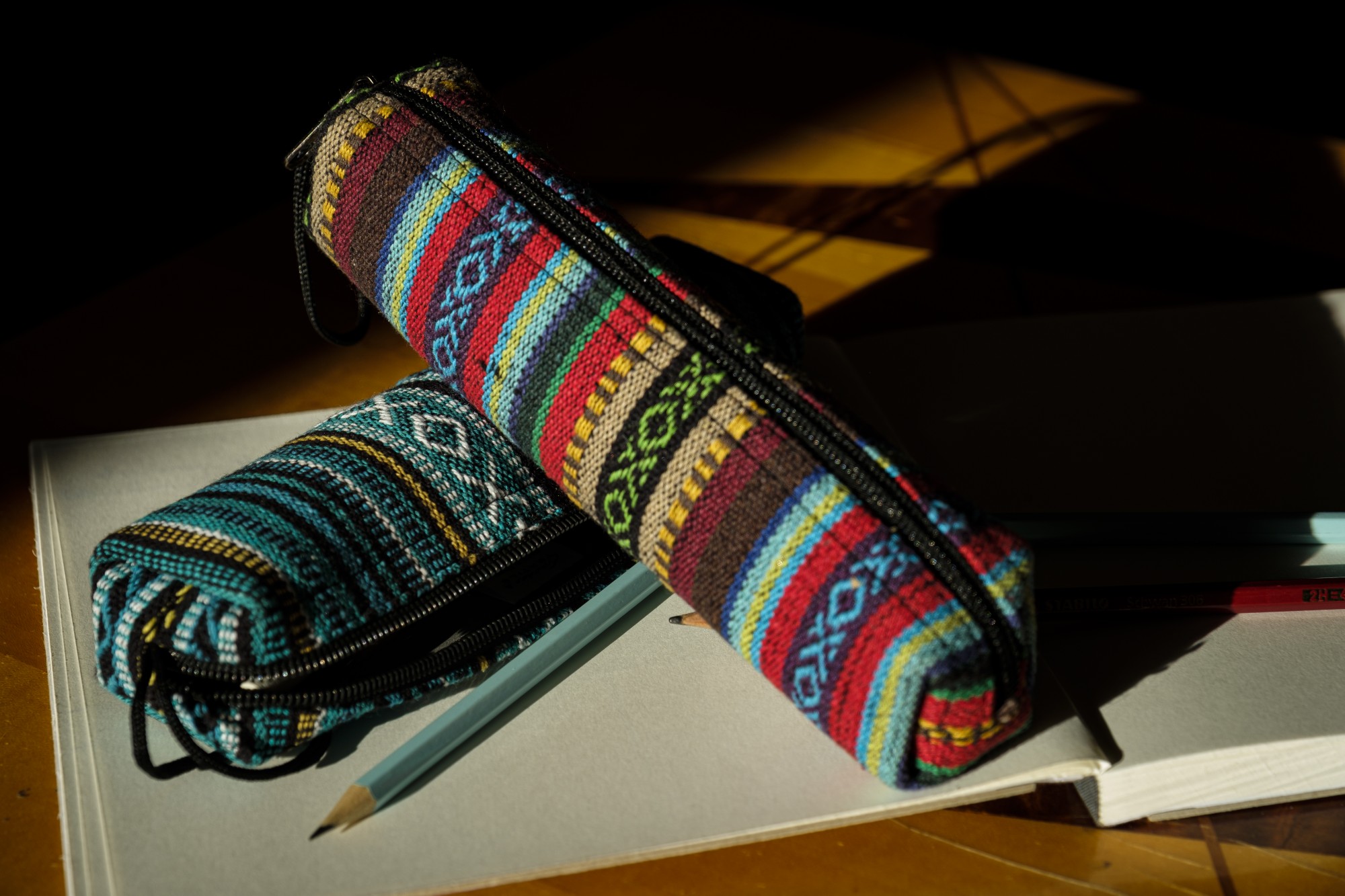 Stifteetui 'Koyukon', echte Handarbeit aus Nepal, multicolor, B 22 cm, H 5 cm