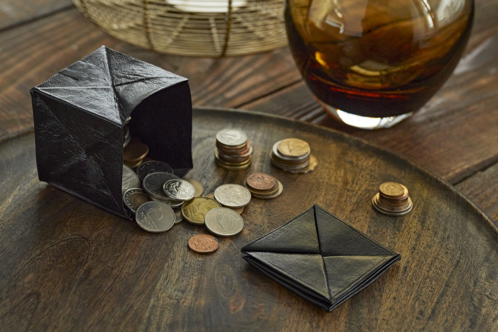 Falt-Münzbörse aus Leder, schwarz, B 7 cm, T 7 cm, H 7 cm