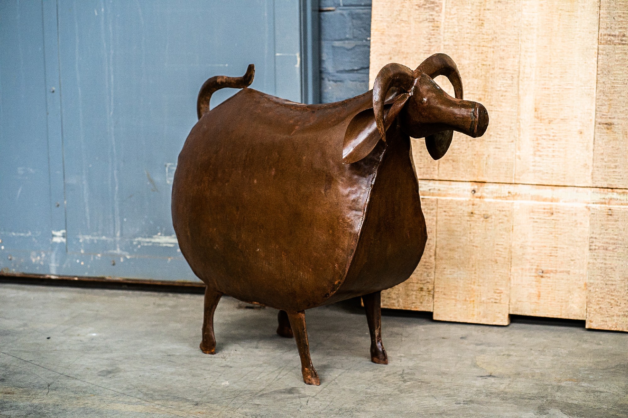 Kuh 'Luise', rostbraun, T 76 cm, B 25 cm, H 63 cm