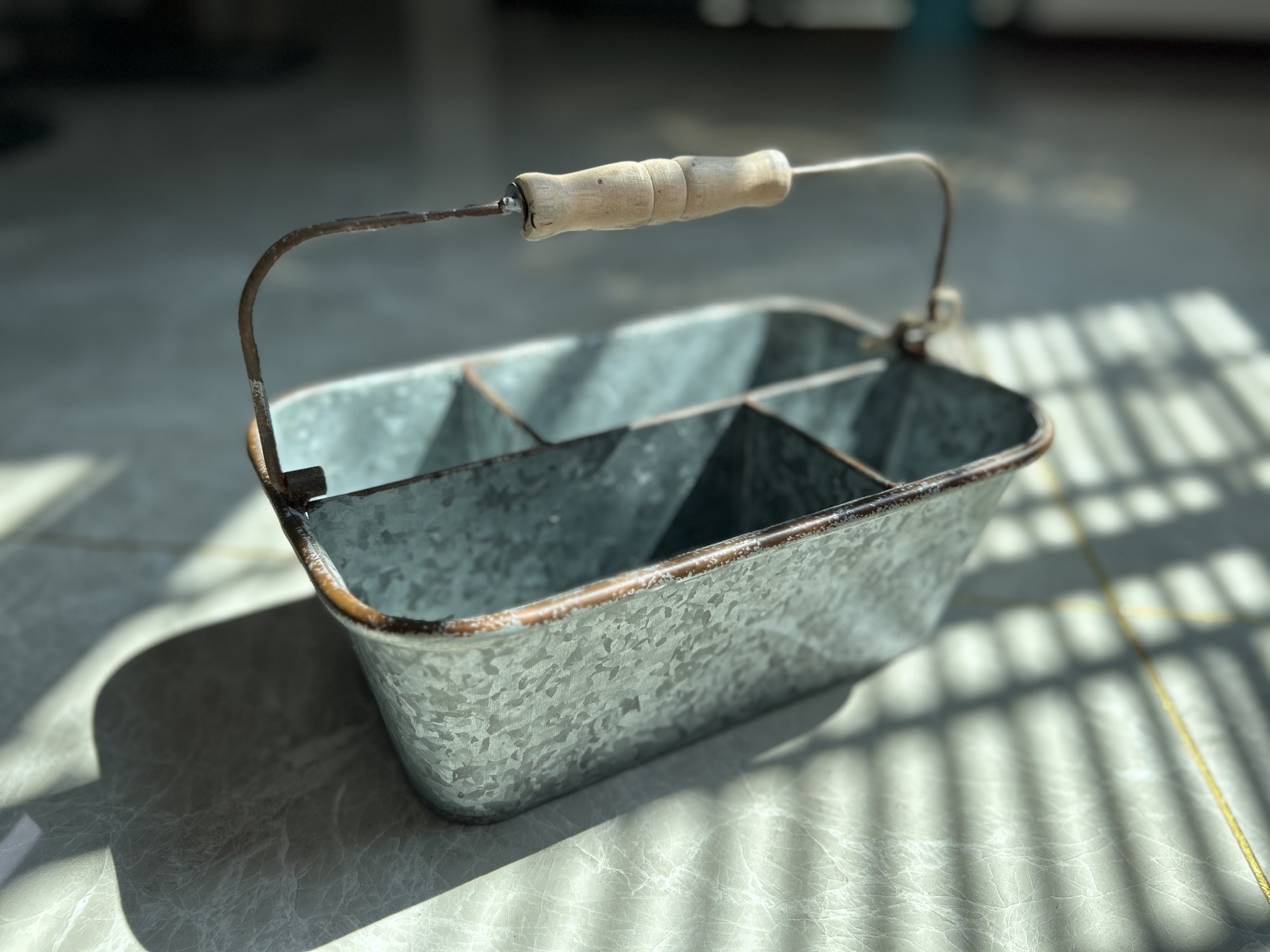 Zinkbehälter, 4 Fächer, B 27,5 cm, T 18 cm, H 10 cm