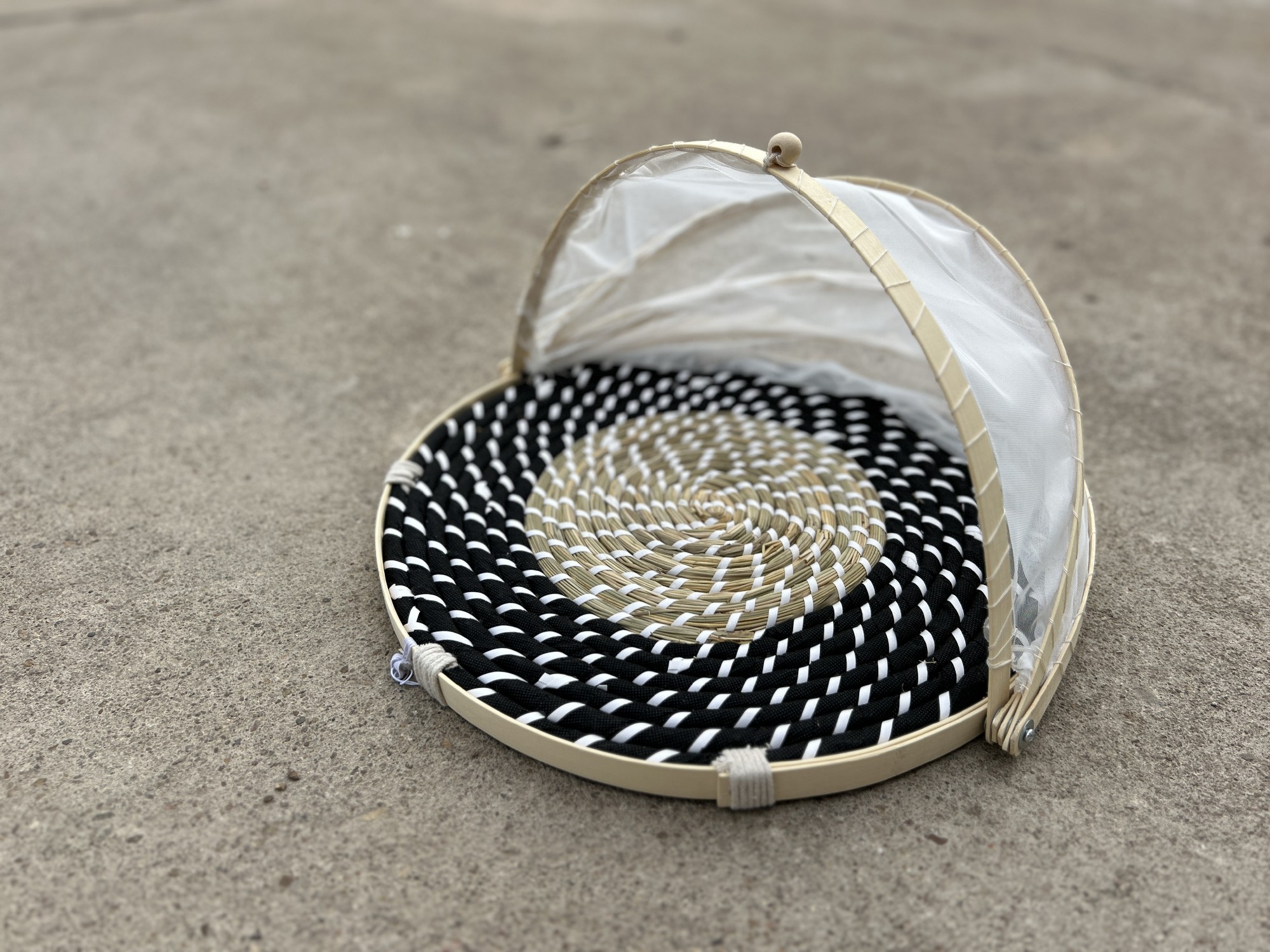 Tablett mit Abdeckung, natur, schwarz-weiß, Ø 41 cm, H 30 cm