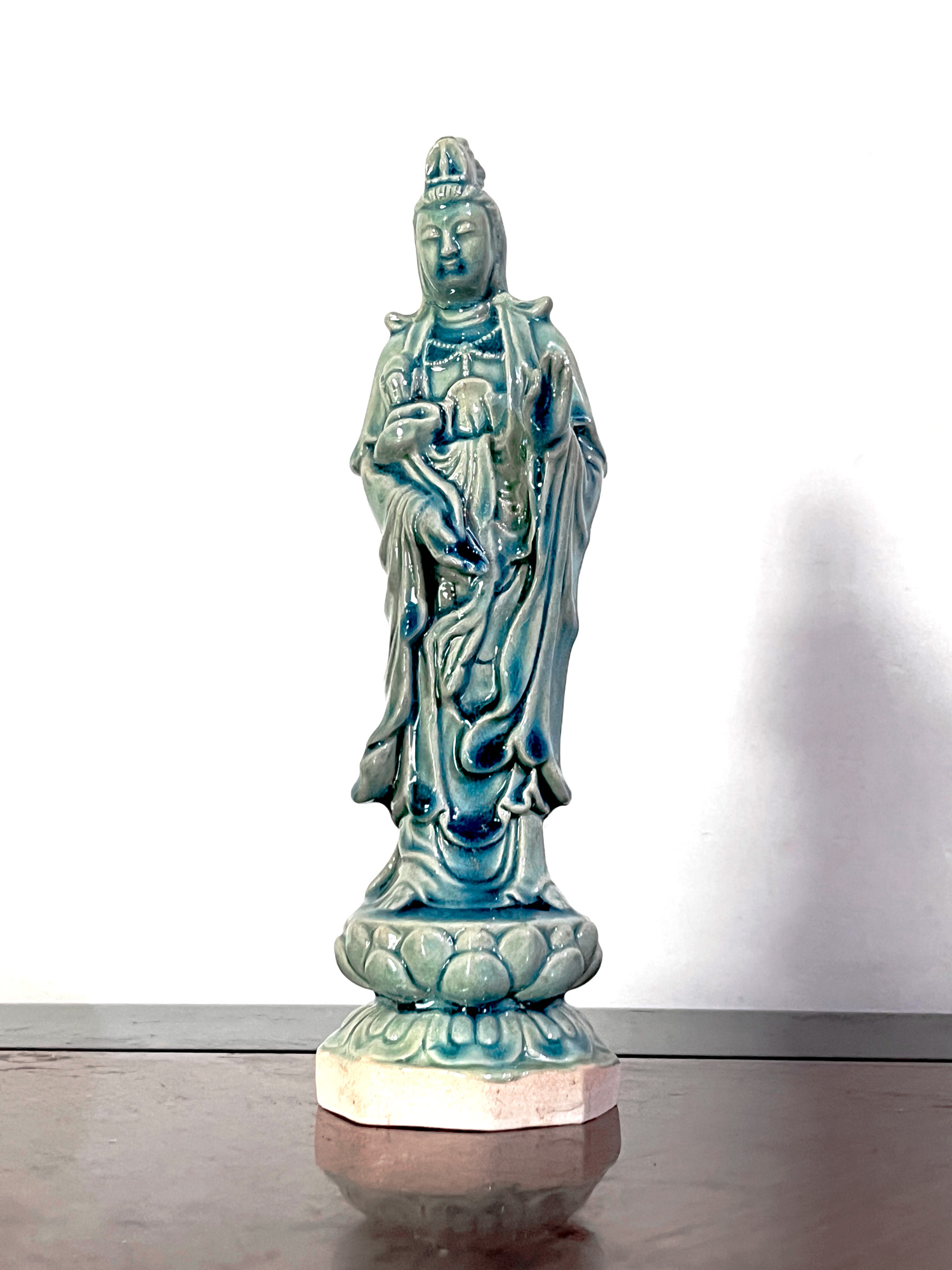 Keramikstatue 'Di Zhang bodhisattva', blau-grün, H 18 cm, Ø 5,5 cm