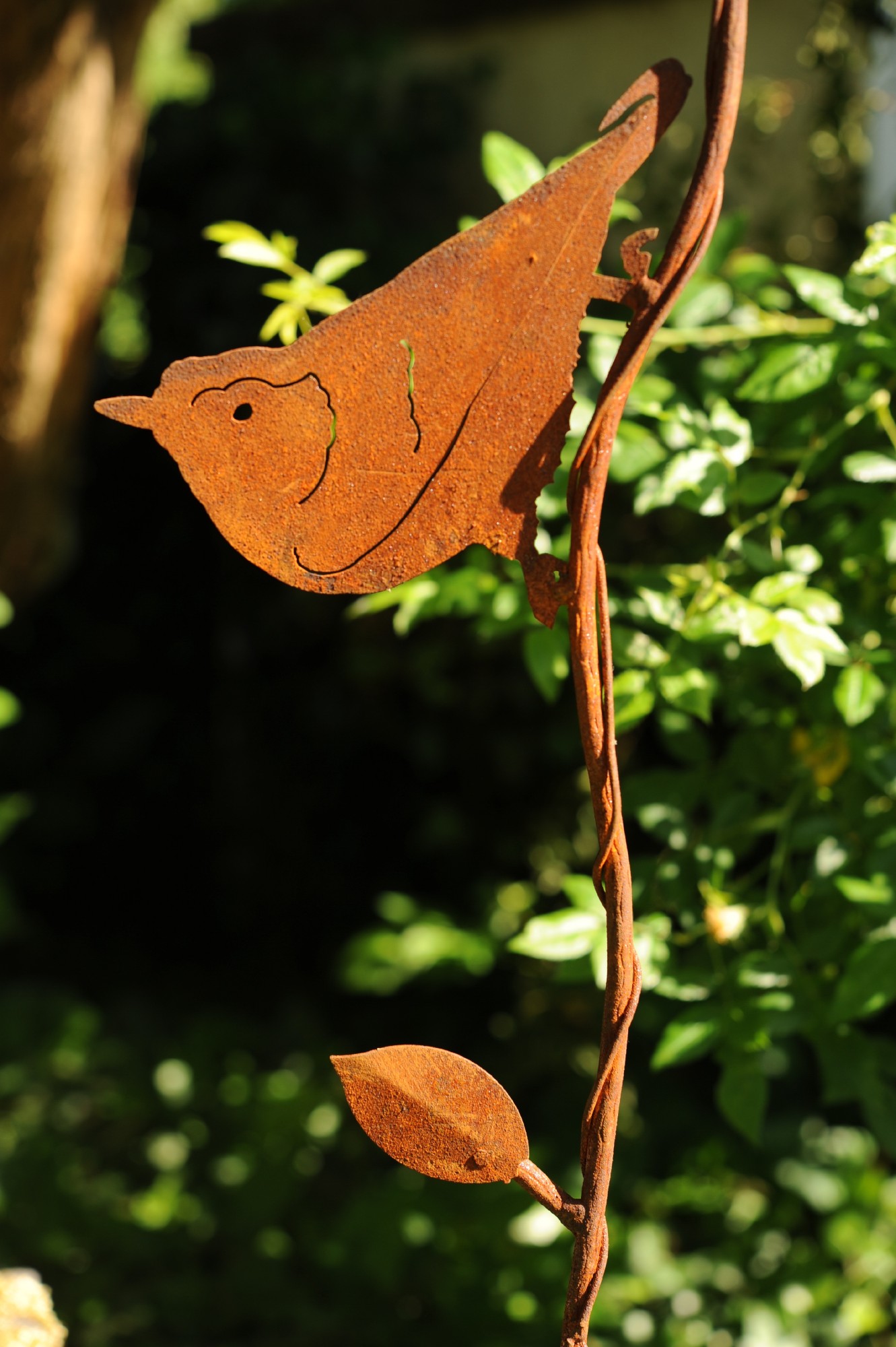 Gartenstecker 'Kleiber', rostbraun, T 1 cm, B 16 cm, H 90 cm